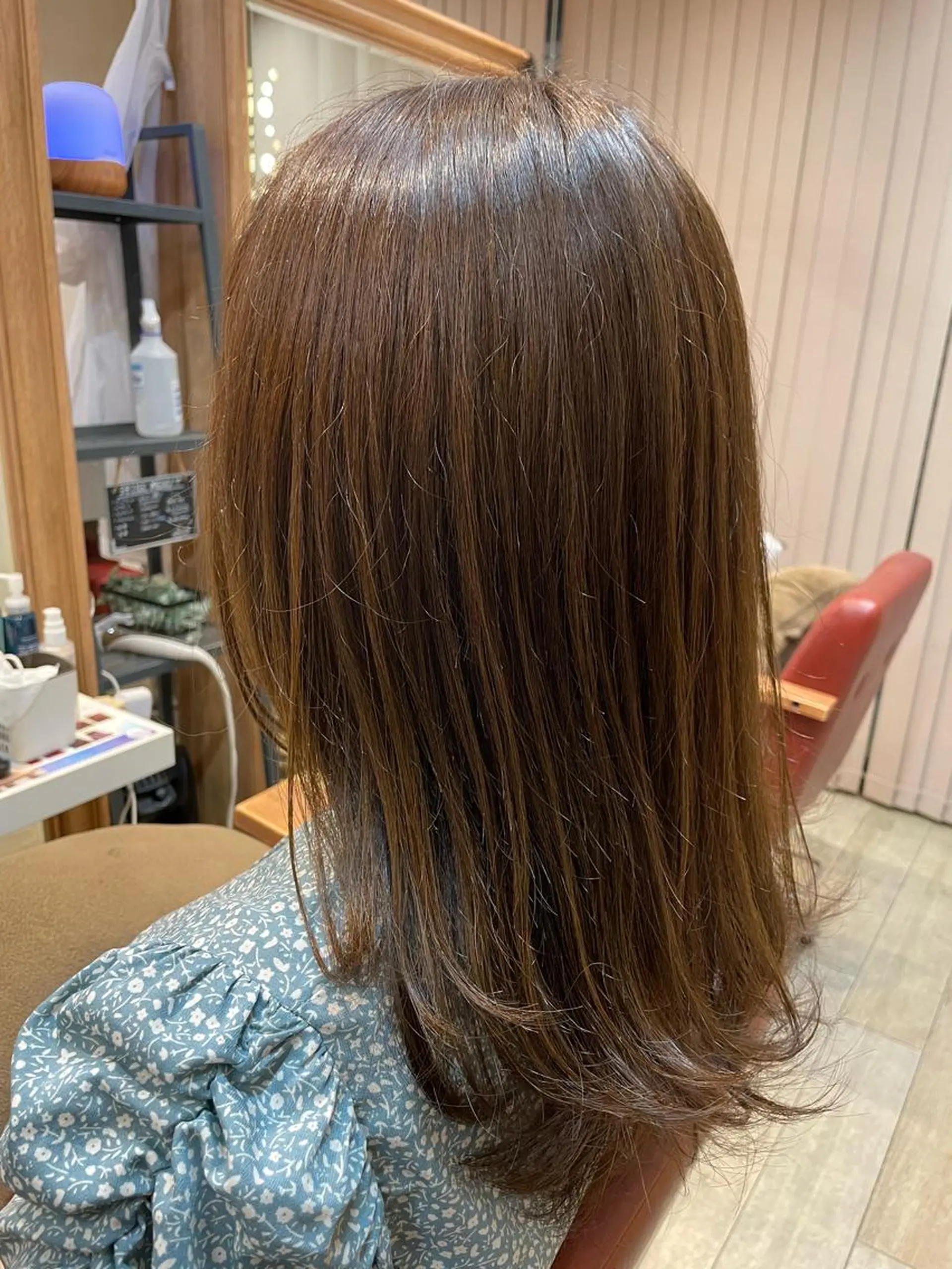 セミロング カラー ブリーチ ✨横須賀髪質改善✨️ 加藤 百音のヘアスタイル