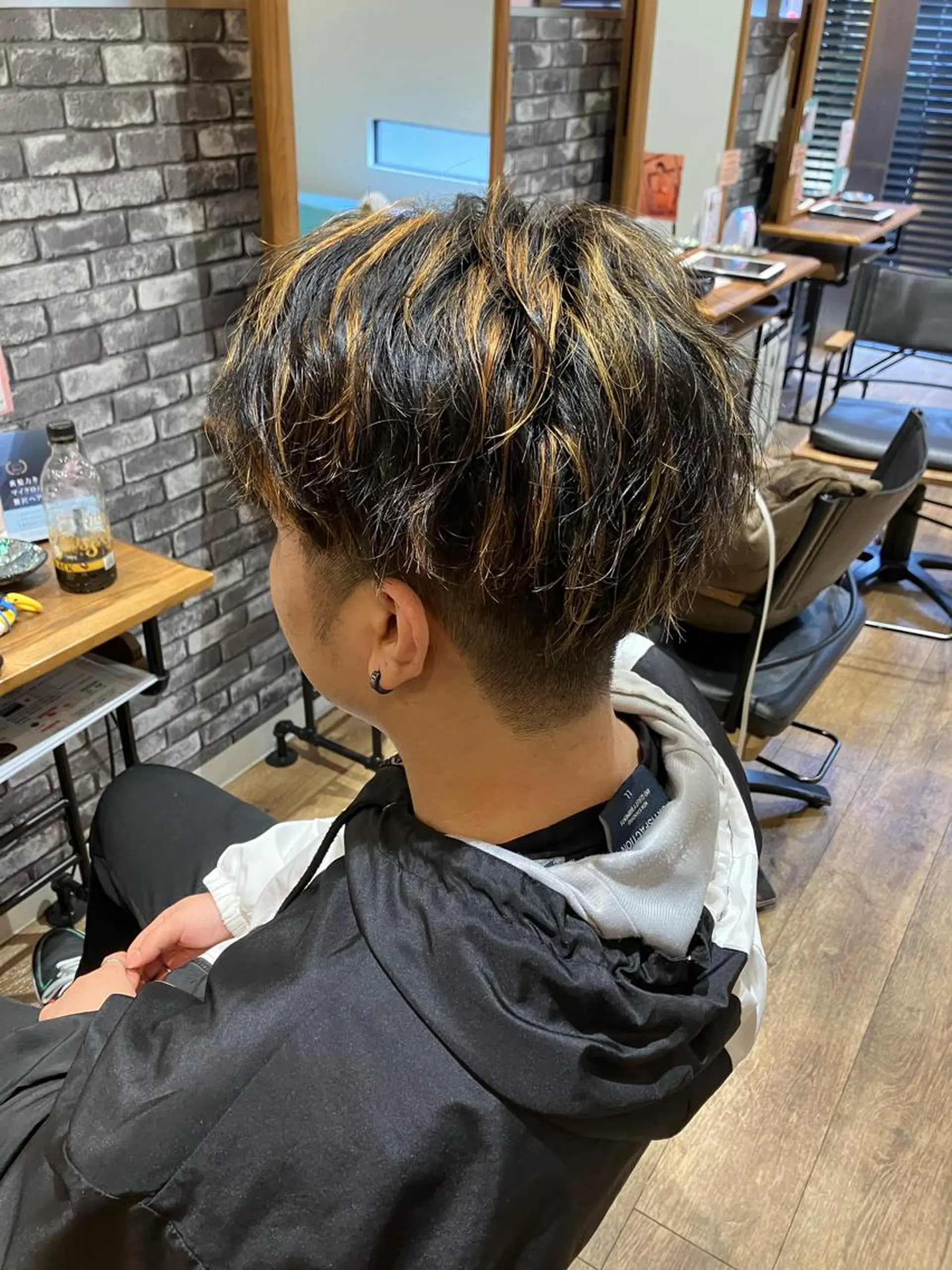 カラー メンズ メンズハイライト ハイライトカラー カット ヘアカラー mai /attraのヘアスタイル