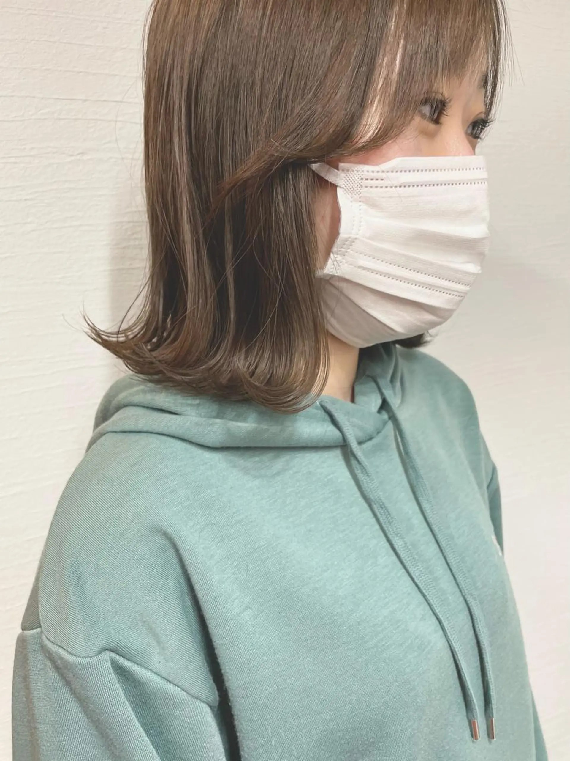 ミディアム ボブ 外ハネヘア Strawberry所属・原田 志保のヘアスタイル