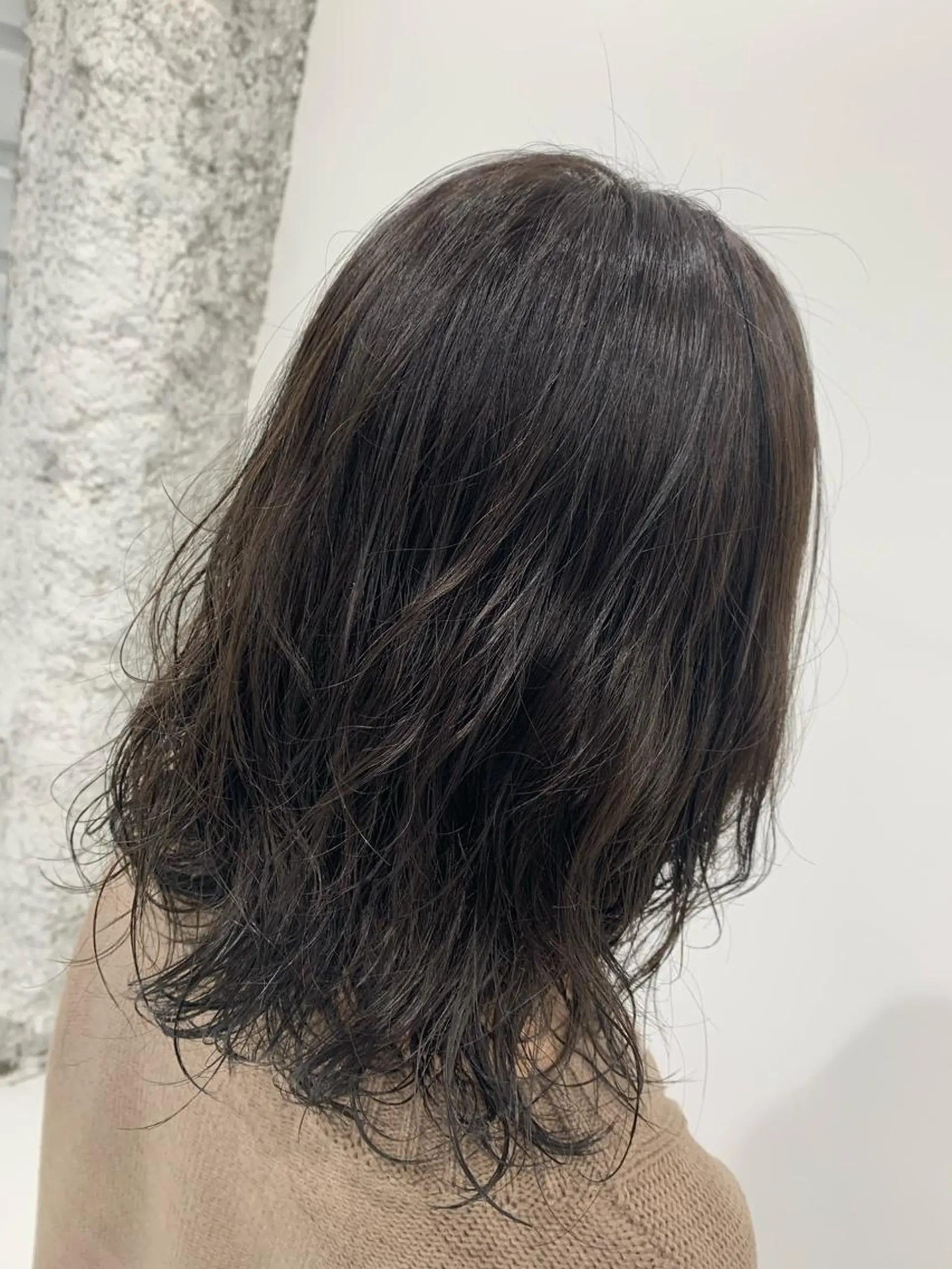 ミディアム カラー ヘアカラー TAKUMI .のヘアスタイル