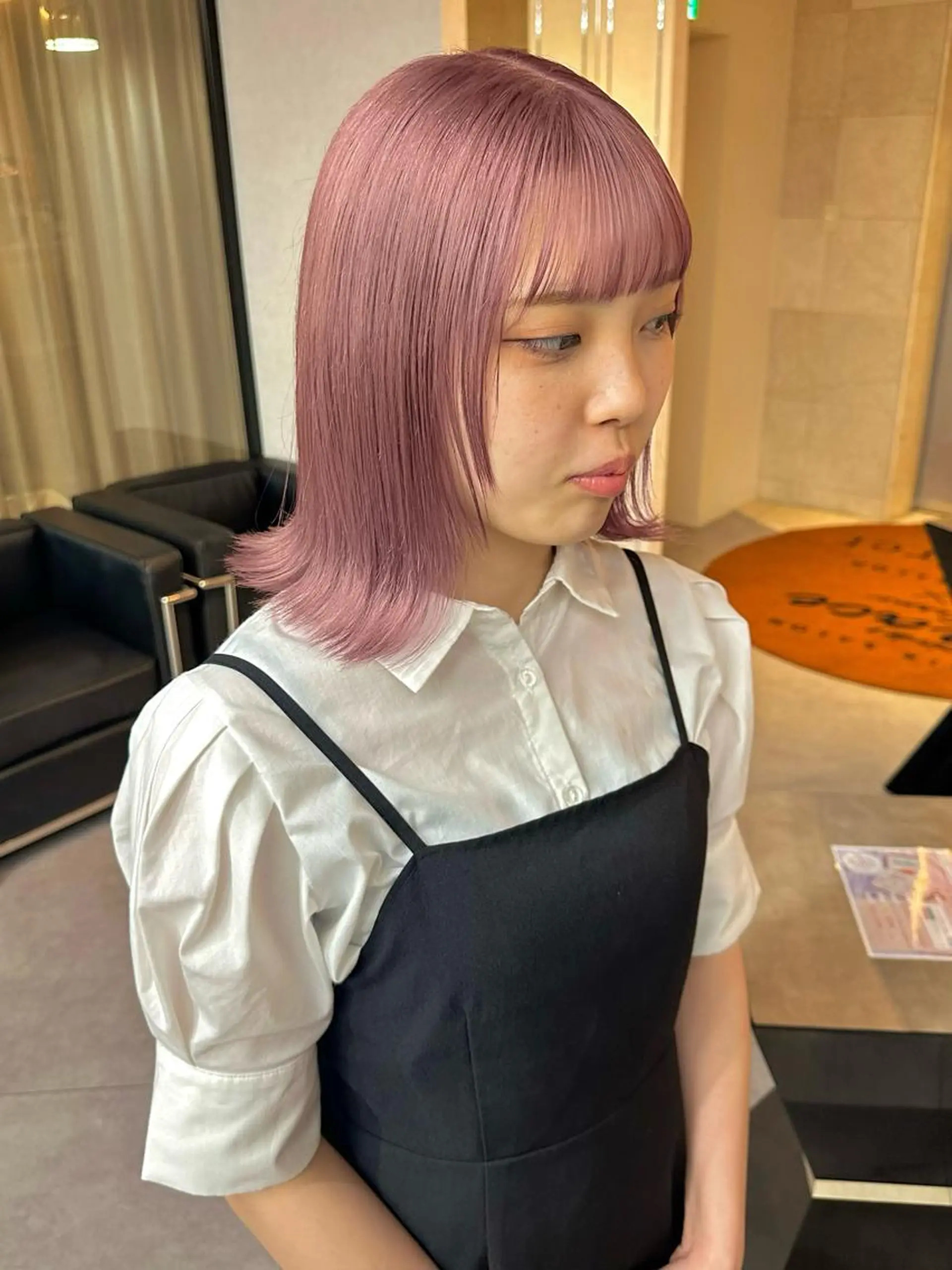 ミディアム カラー ウルフとハイトーン みっちー✂️のヘアスタイル