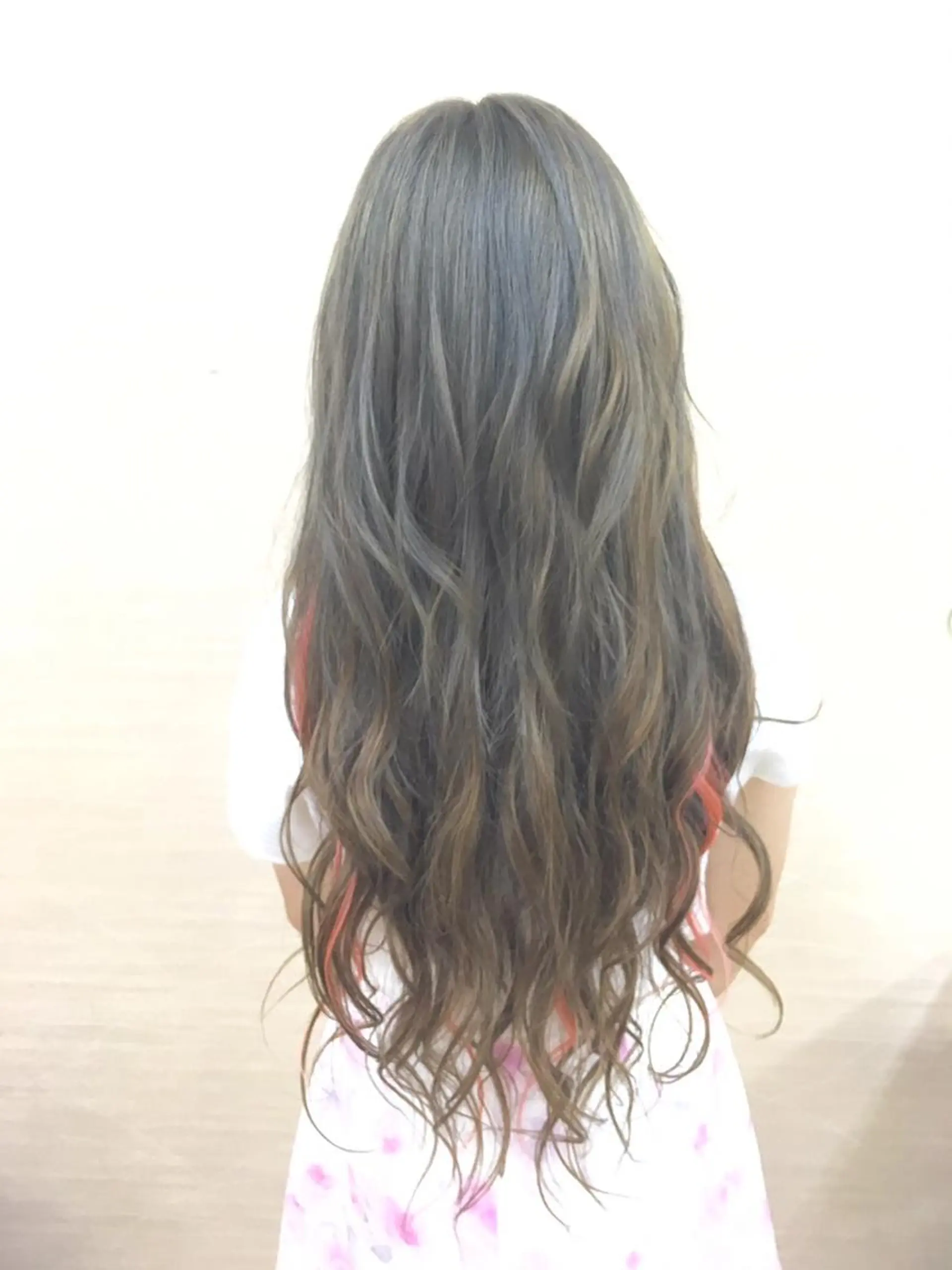 ロング カラー パーマ ヘアアレンジ R3 Eyelash RSKのマツエク・マツパデザイン