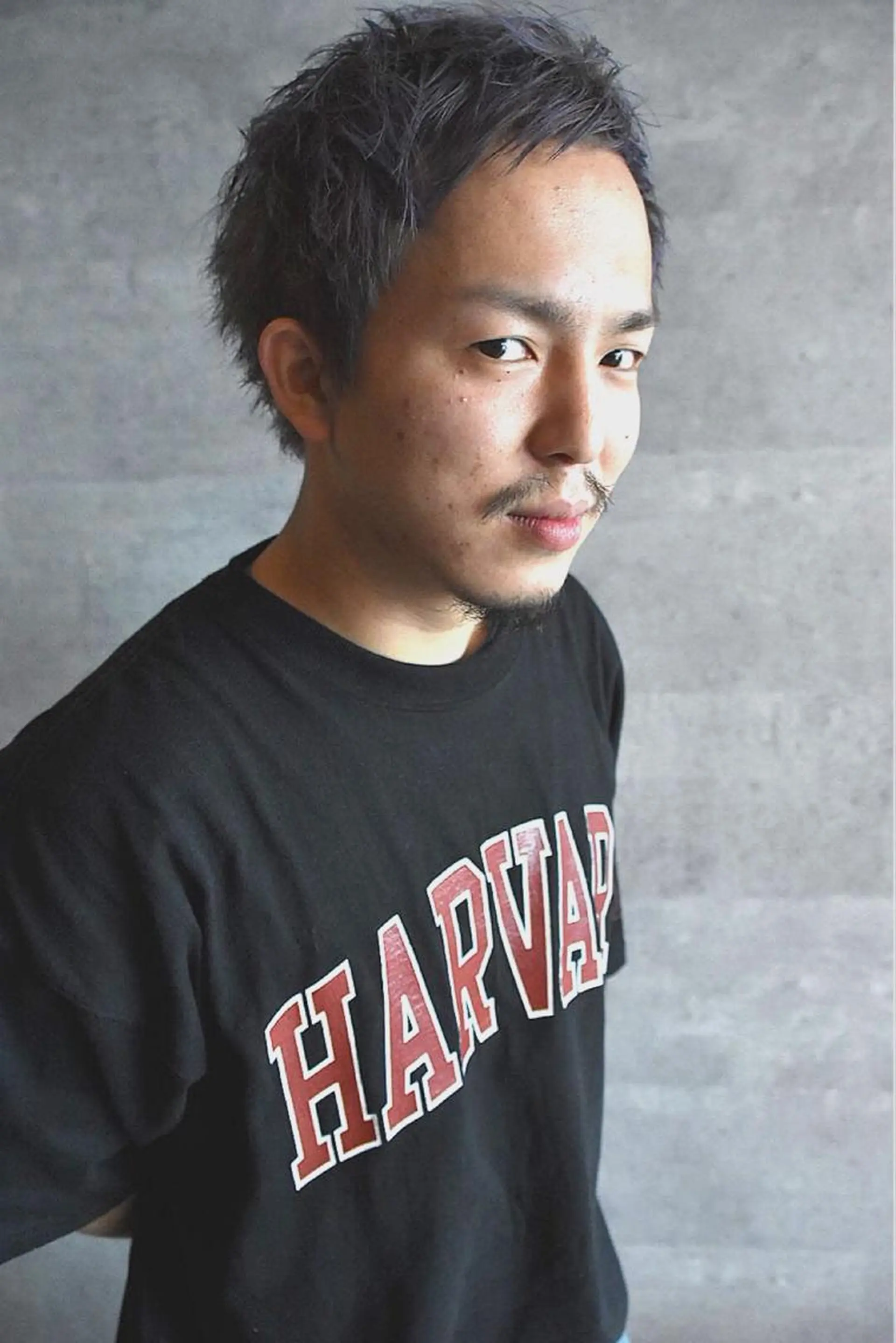 ショート カラー メンズ メンズブリーチ ブリーチ ダブルカラー グレージュ パープルカラー hair salon Glanzのヘアスタイル