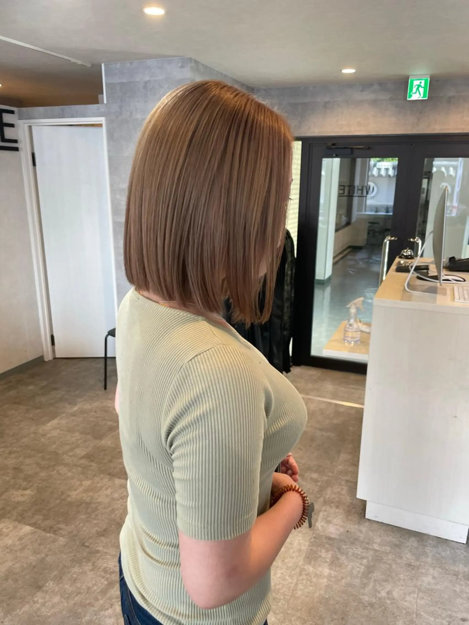 ミディアム ヘアカラー トリートメント Sherry大国町所属・髪質改善×縮毛矯正 ×艶カラーNAOのヘアスタイル