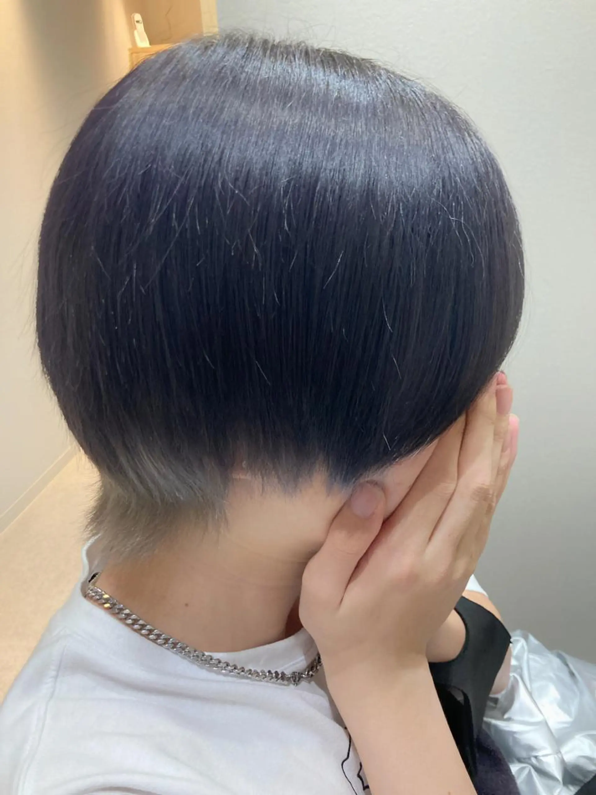 ショート カラー メンズ マッシュウルフ マッシュ メンズウルフカット パープルカラー ウルフカット ヘアカラー トリートメント 廣瀬 あずさのヘアスタイル