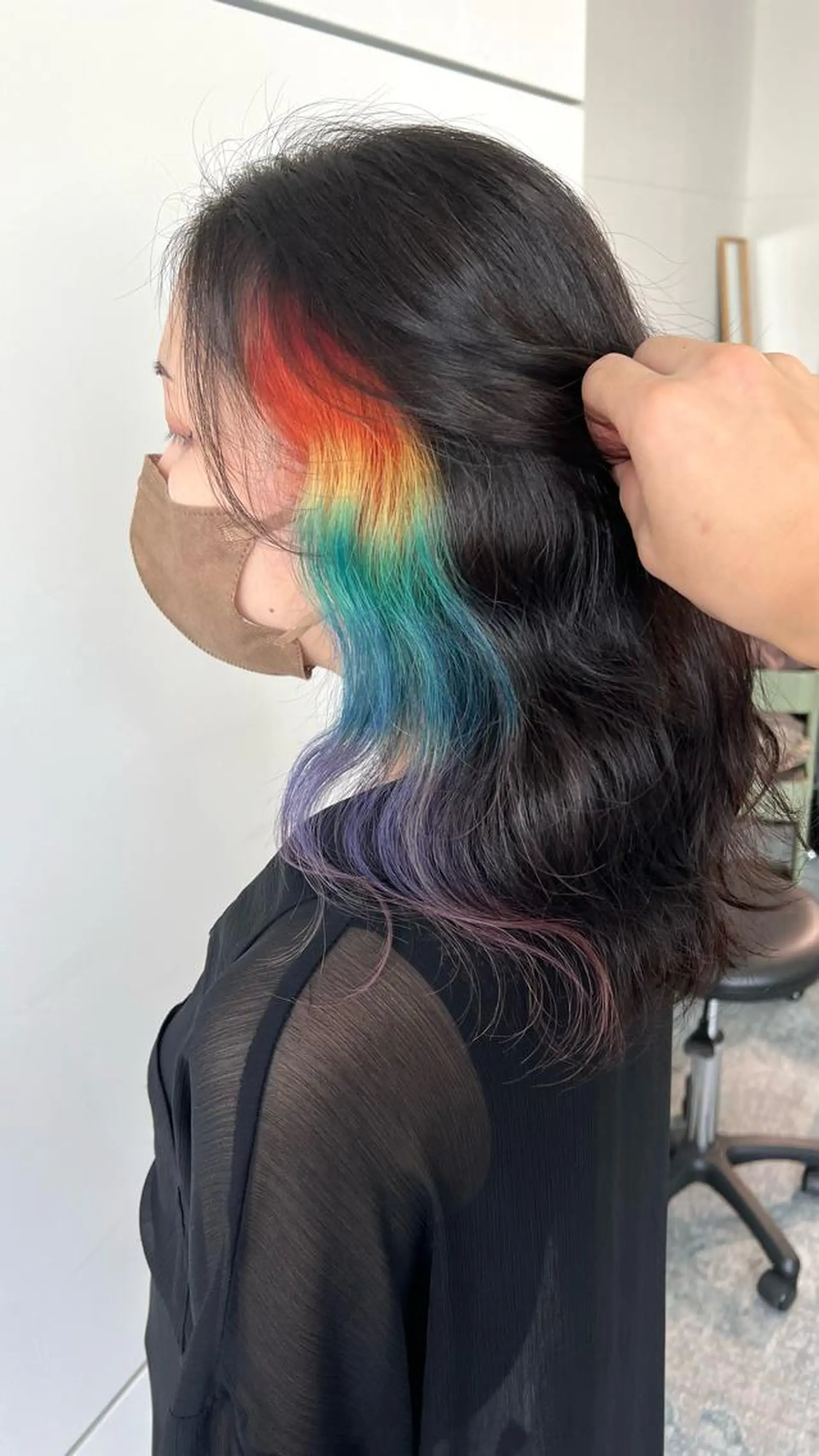 ロング カラー ヘアアレンジ 🌈re-room EIKI🇰🇷のヘアスタイル