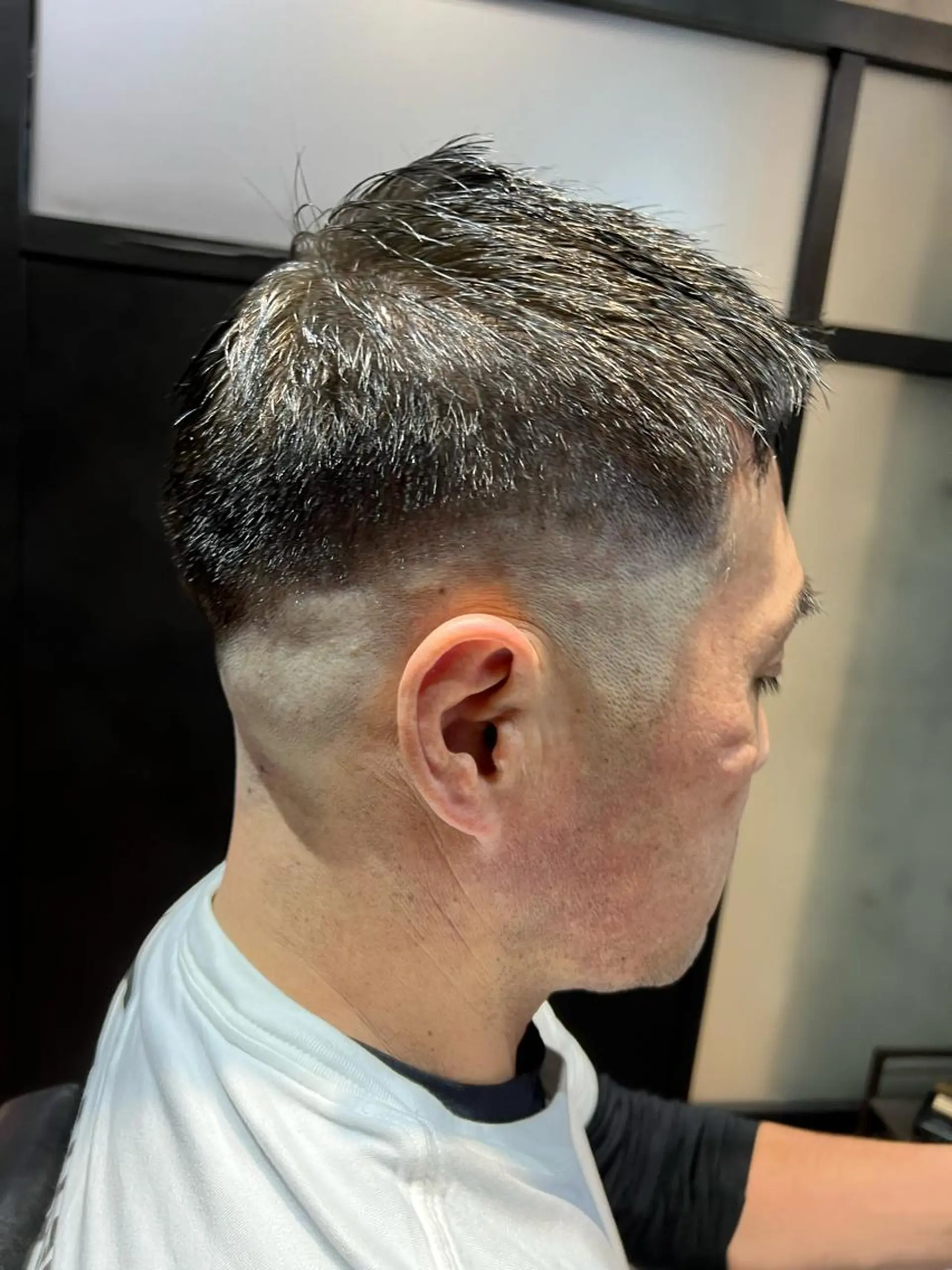 カラー メンズ newi TATSUのヘアスタイル