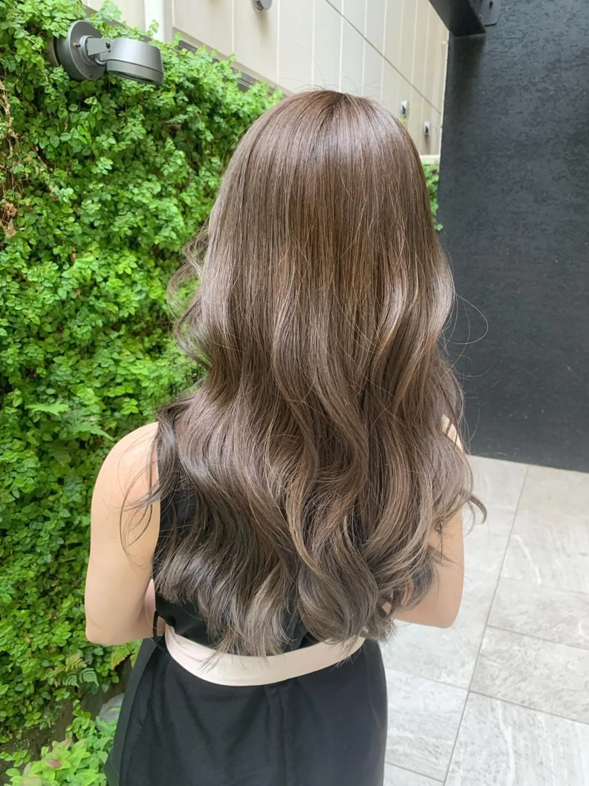 ロング カラー ブリーチ グレージュ ブリーチなしカラー ヘアカラー LITTLE _KATOのヘアスタイル