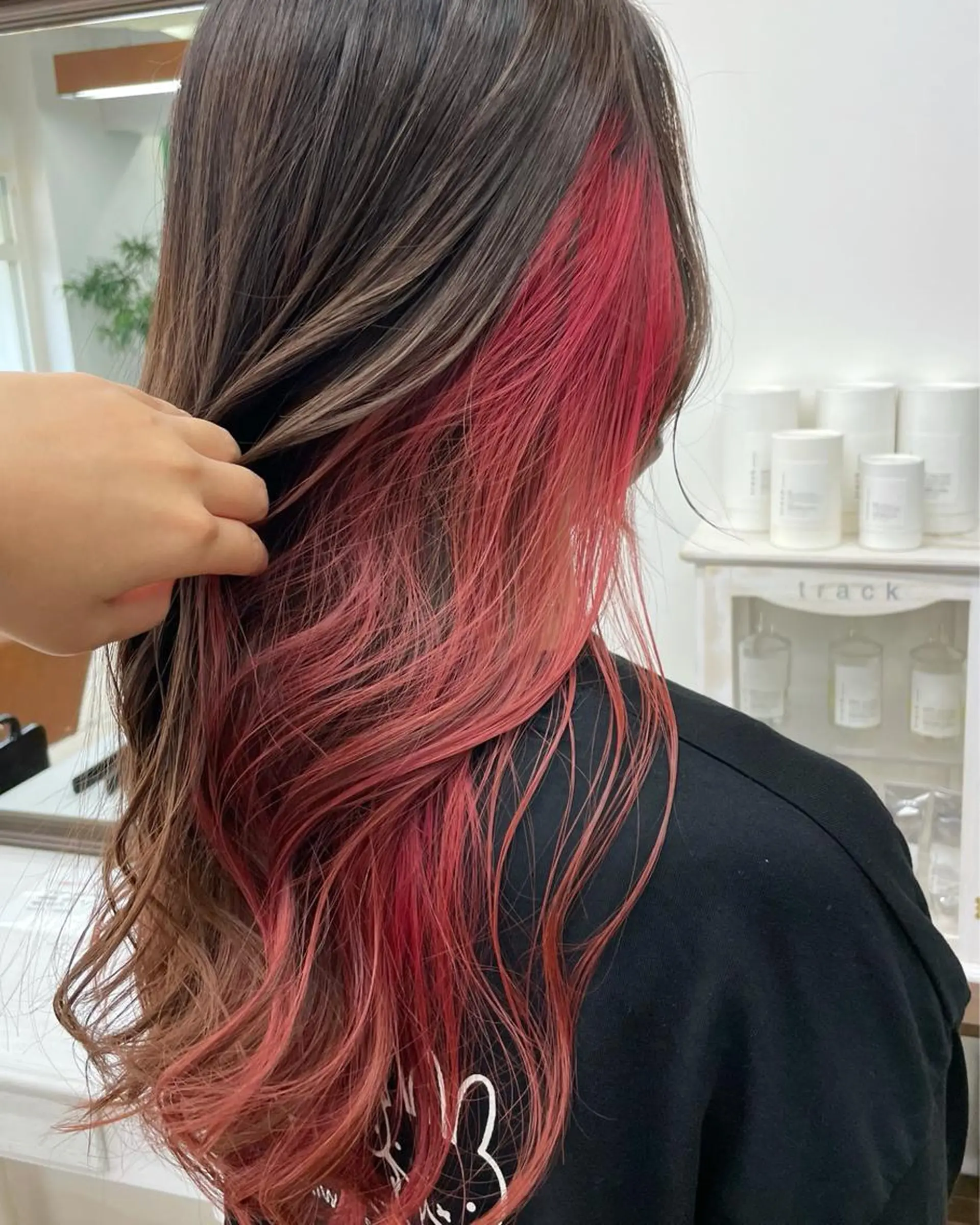 ロング カラー 森安 華楠のヘアスタイル