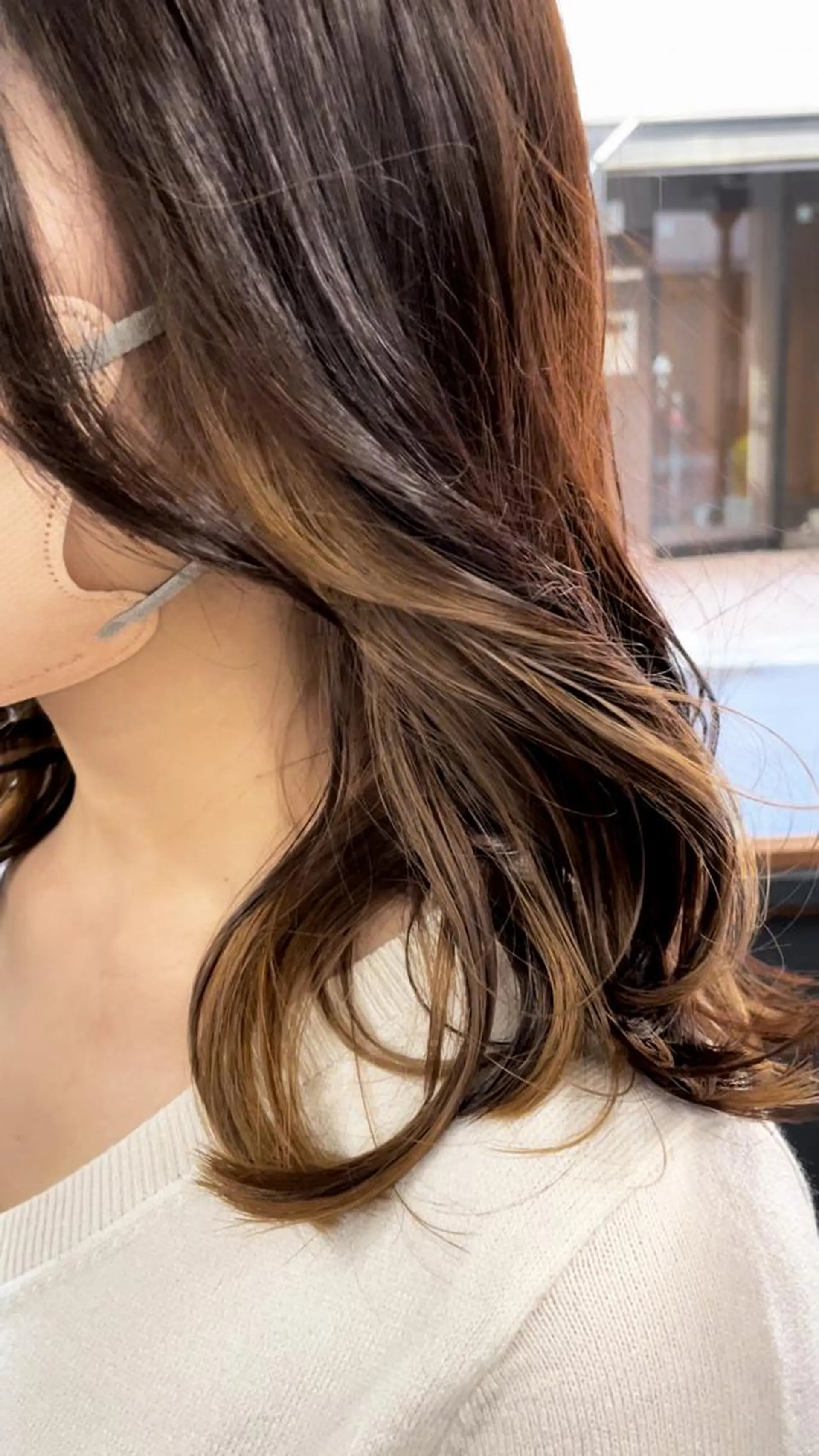 セミロング カラー ベージュカラー ブリーチ インナーカラー ミルクティーベージュ ヘアカラー ボブ/透明感カラー EMIRIのヘアスタイル