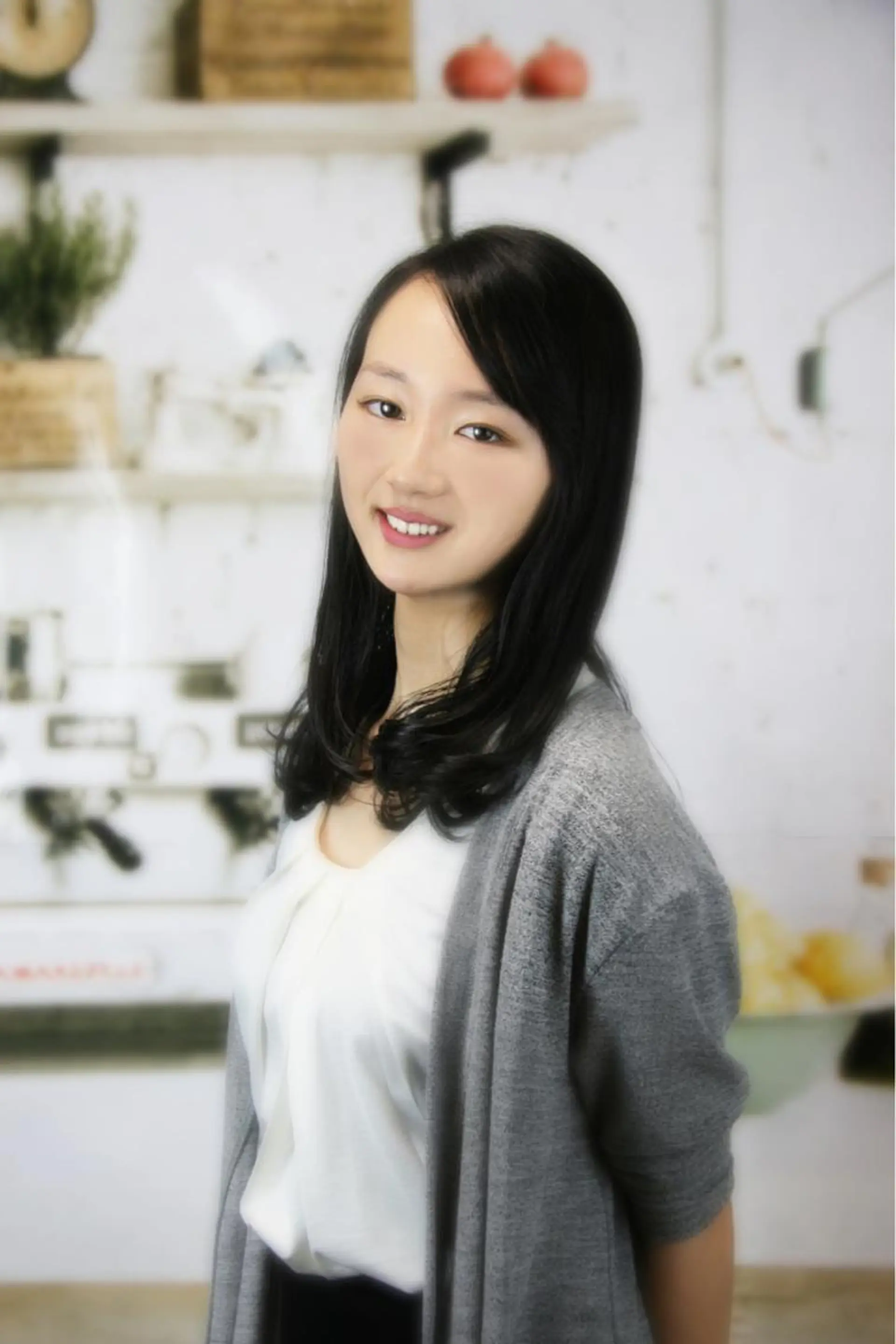 ミディアム anyhow academyのヘアスタイル