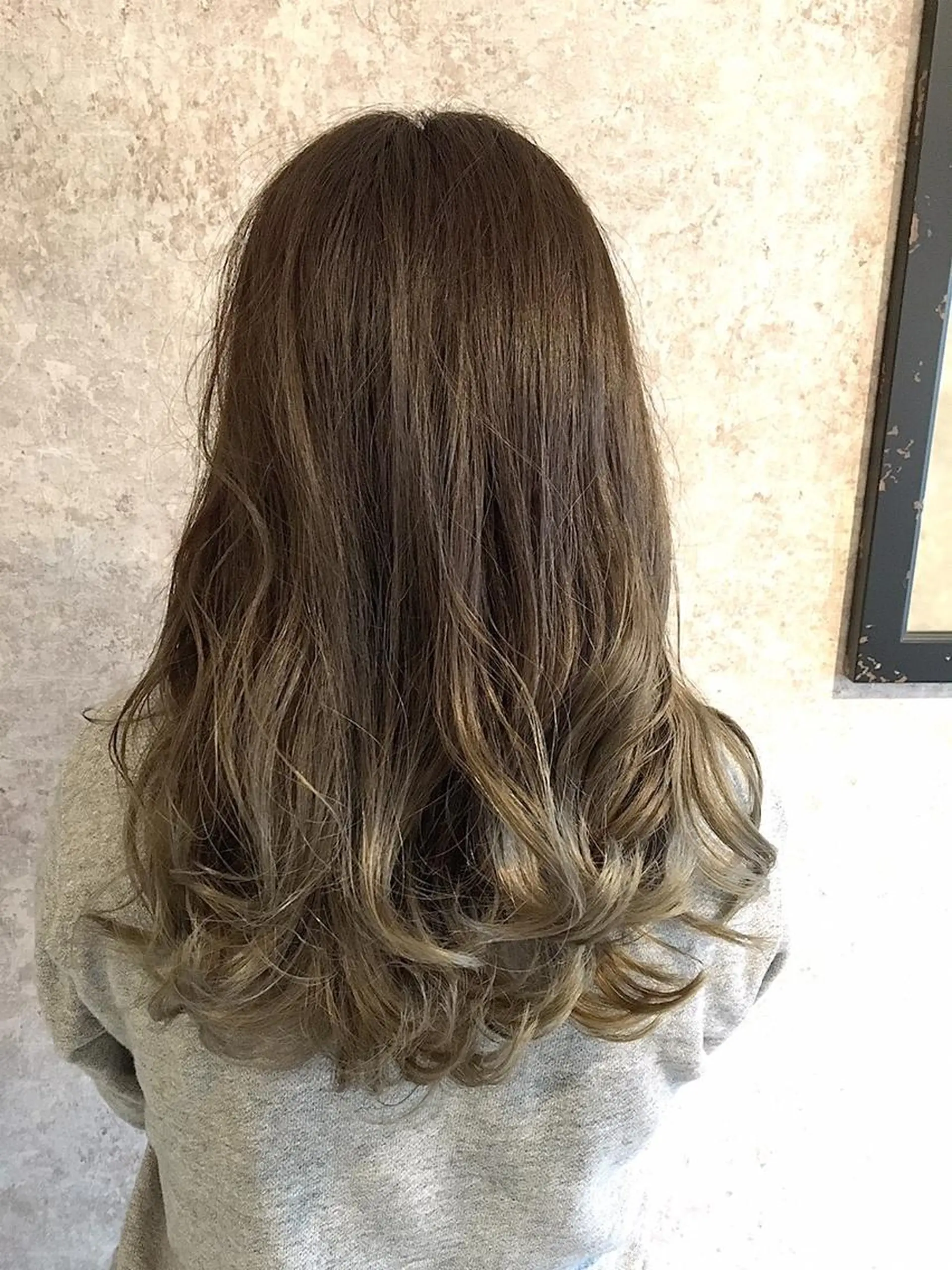 ミディアム カラー パーマ 小顔カット✨ 透明感カラー/村上のヘアスタイル