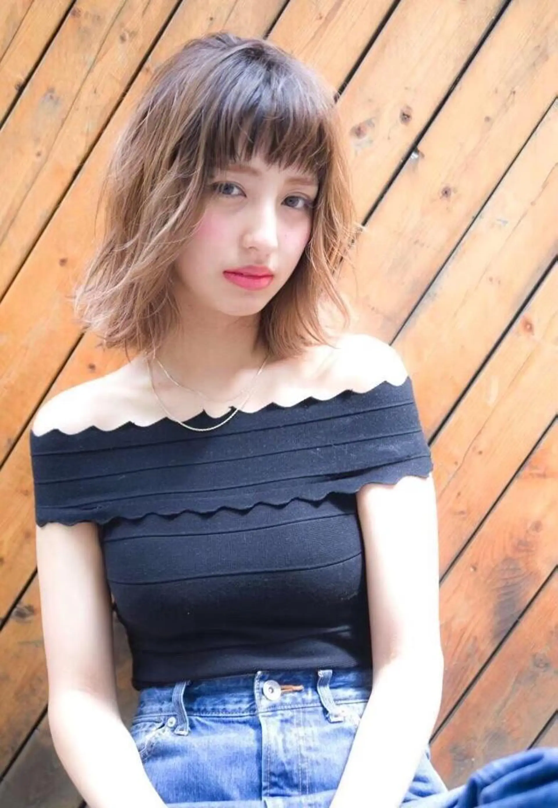 ミディアム MUSASHI ブリーチカラー◎のヘアスタイル