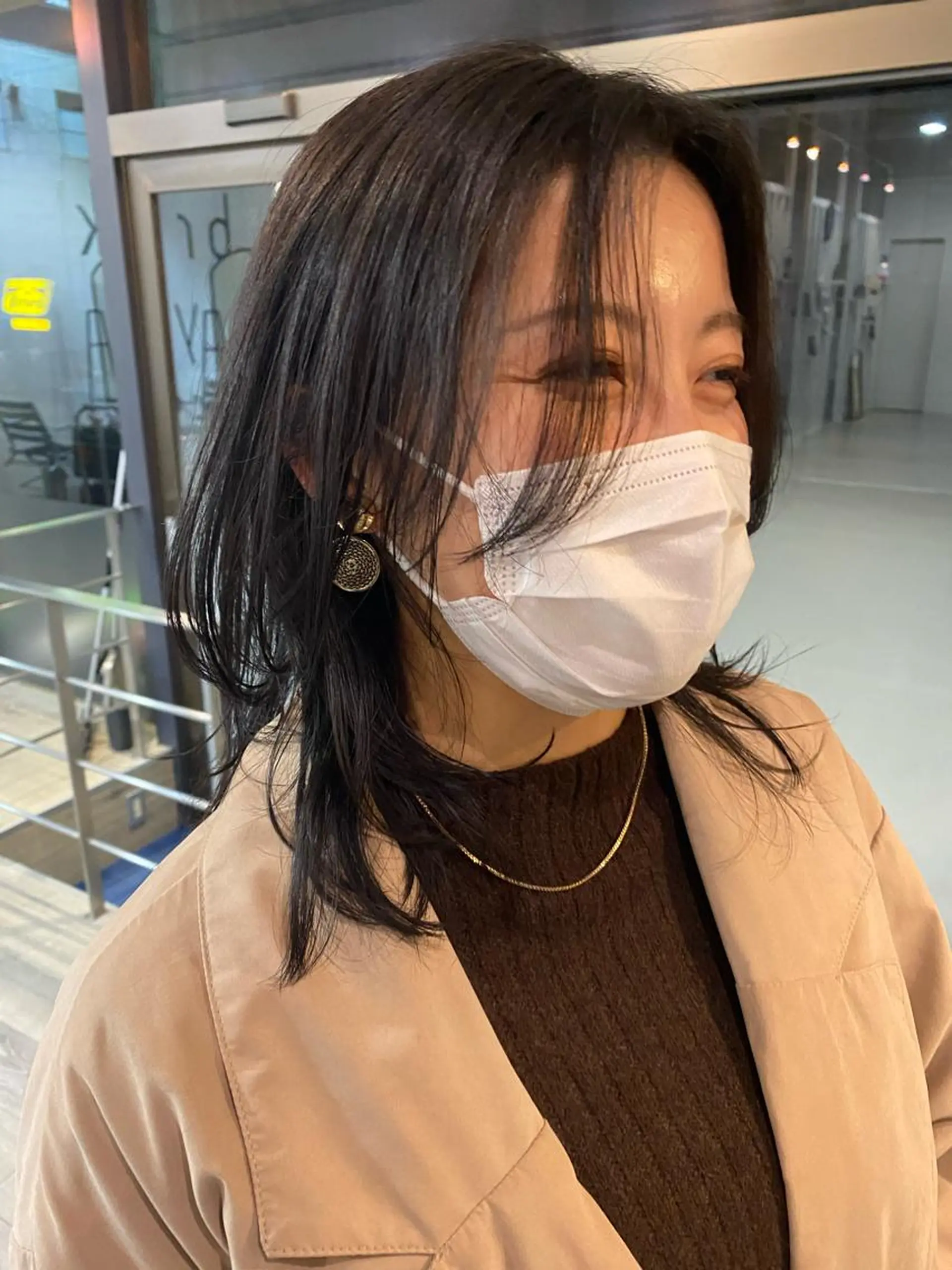 ミディアム W所属・小林 朋花のヘアスタイル