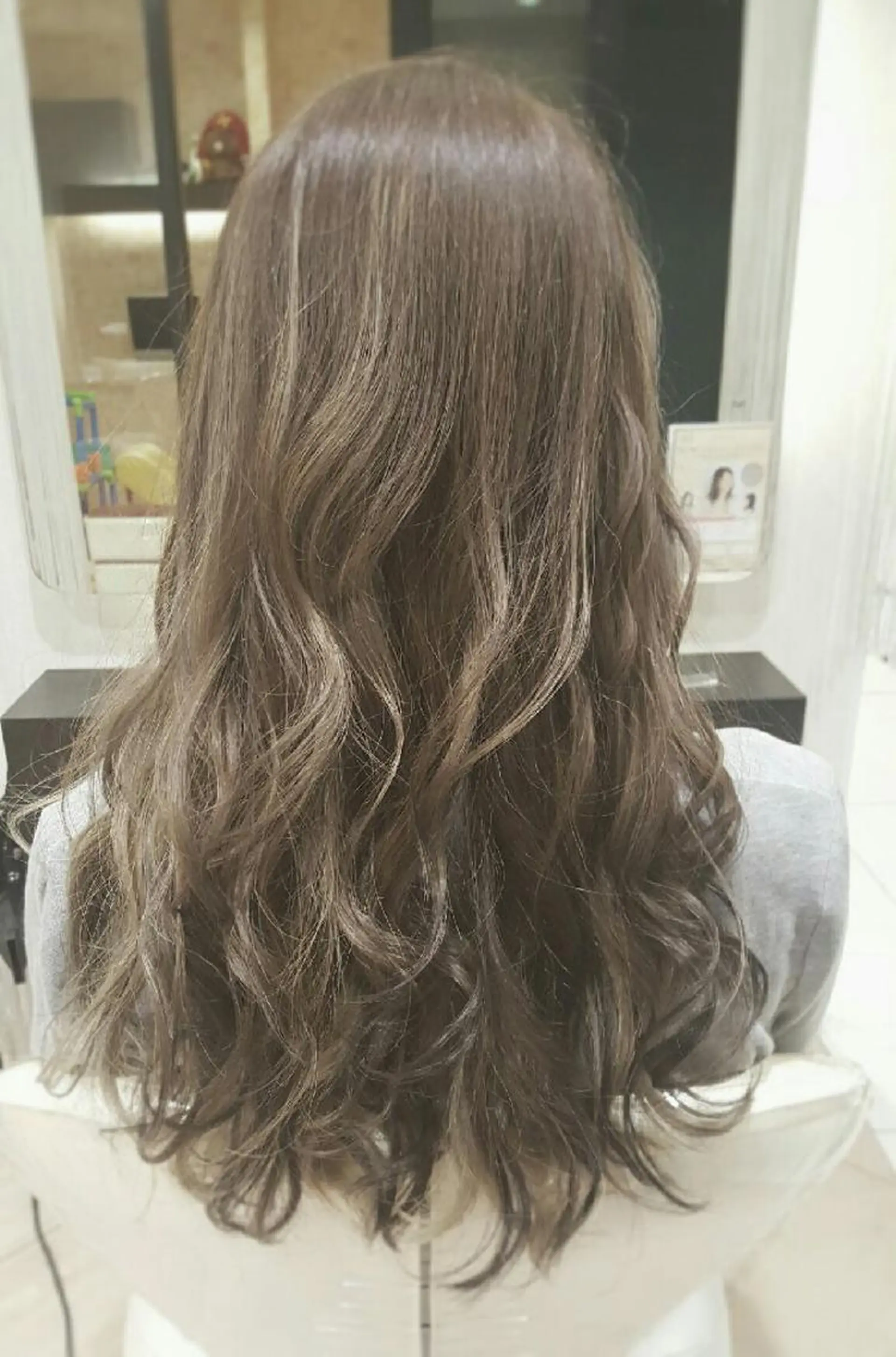 ロング アッシュ 秋山 幸太のヘアスタイル