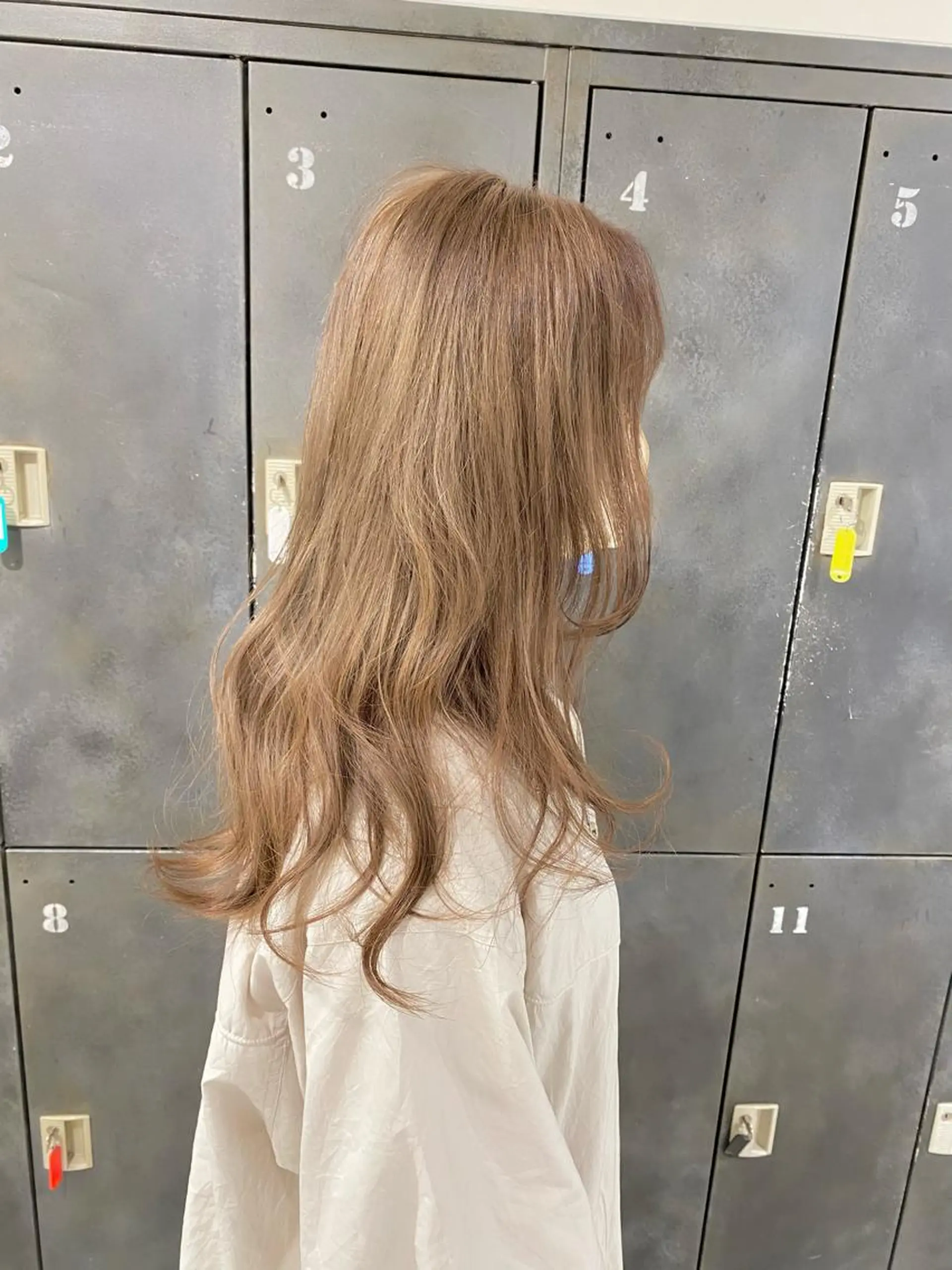 セミロング ショートヘアとカラー の専門家/もりしーのヘアスタイル