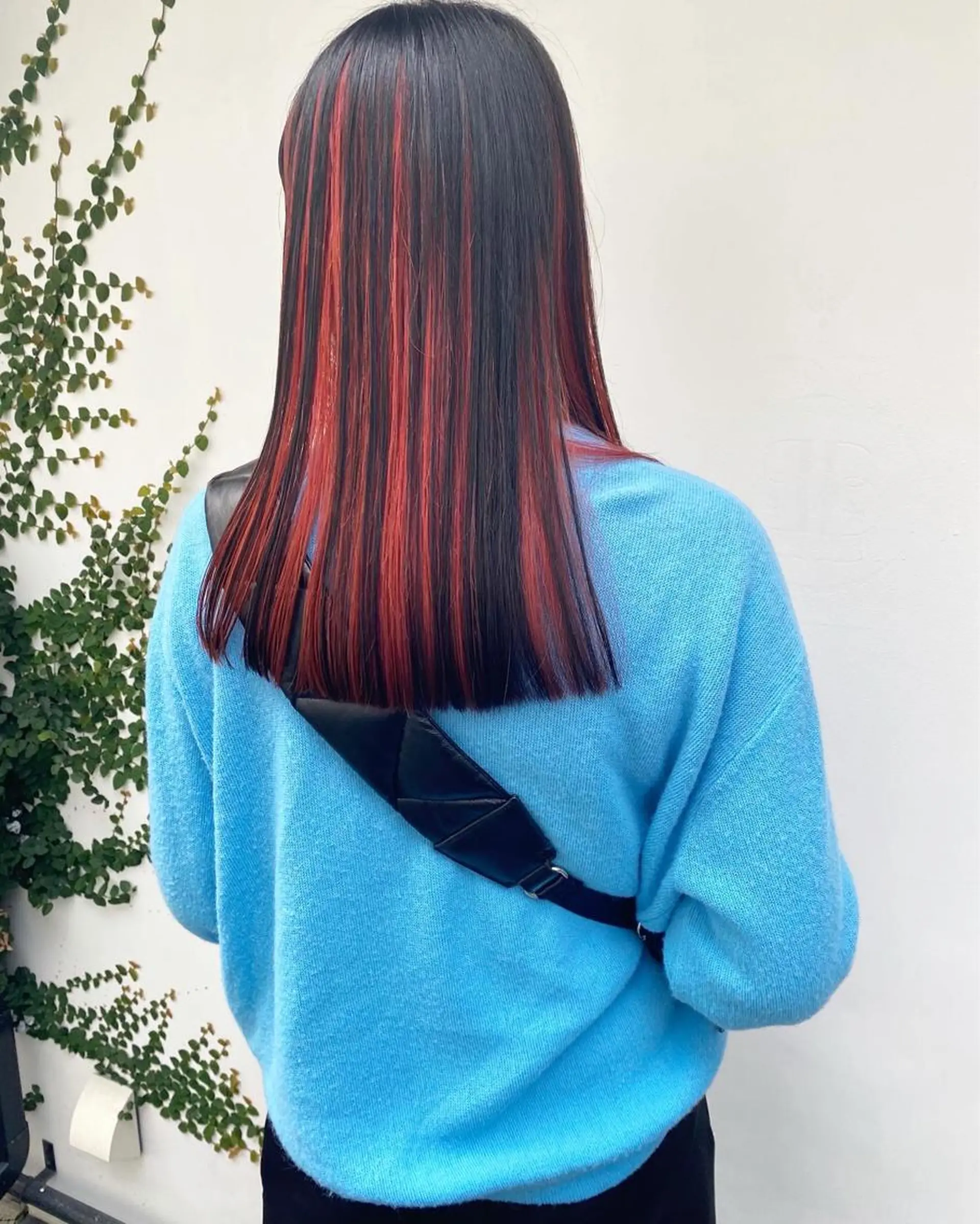 セミロング カラー ブリーチ レッドカラー ヘアカラー トリートメント ヘッドスパ tonari 梅田、中崎町のヘアスタイル