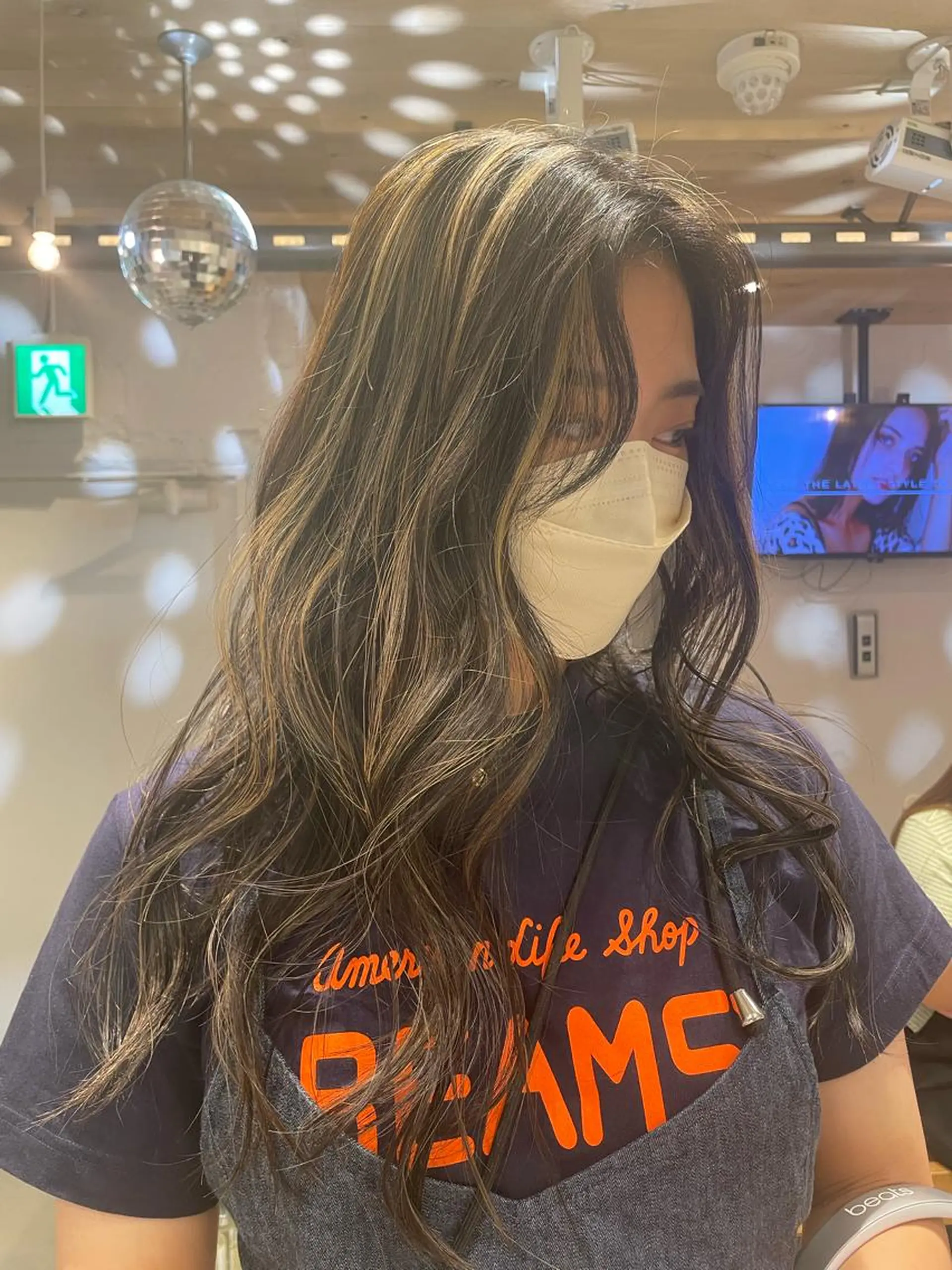 ロング カラー 艶ハイトーン👑♡ NATSUKIのヘアスタイル