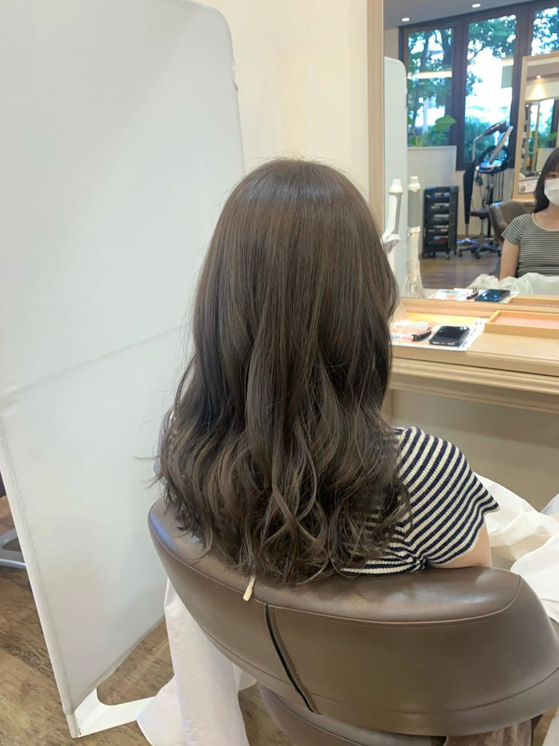 ロング カラー グレージュ イルミナカラー オリーブグレージュ オリーブグレー ヘアカラー 🦋艶モテカラー/ヘ アセット🦋YURIのヘアスタイル