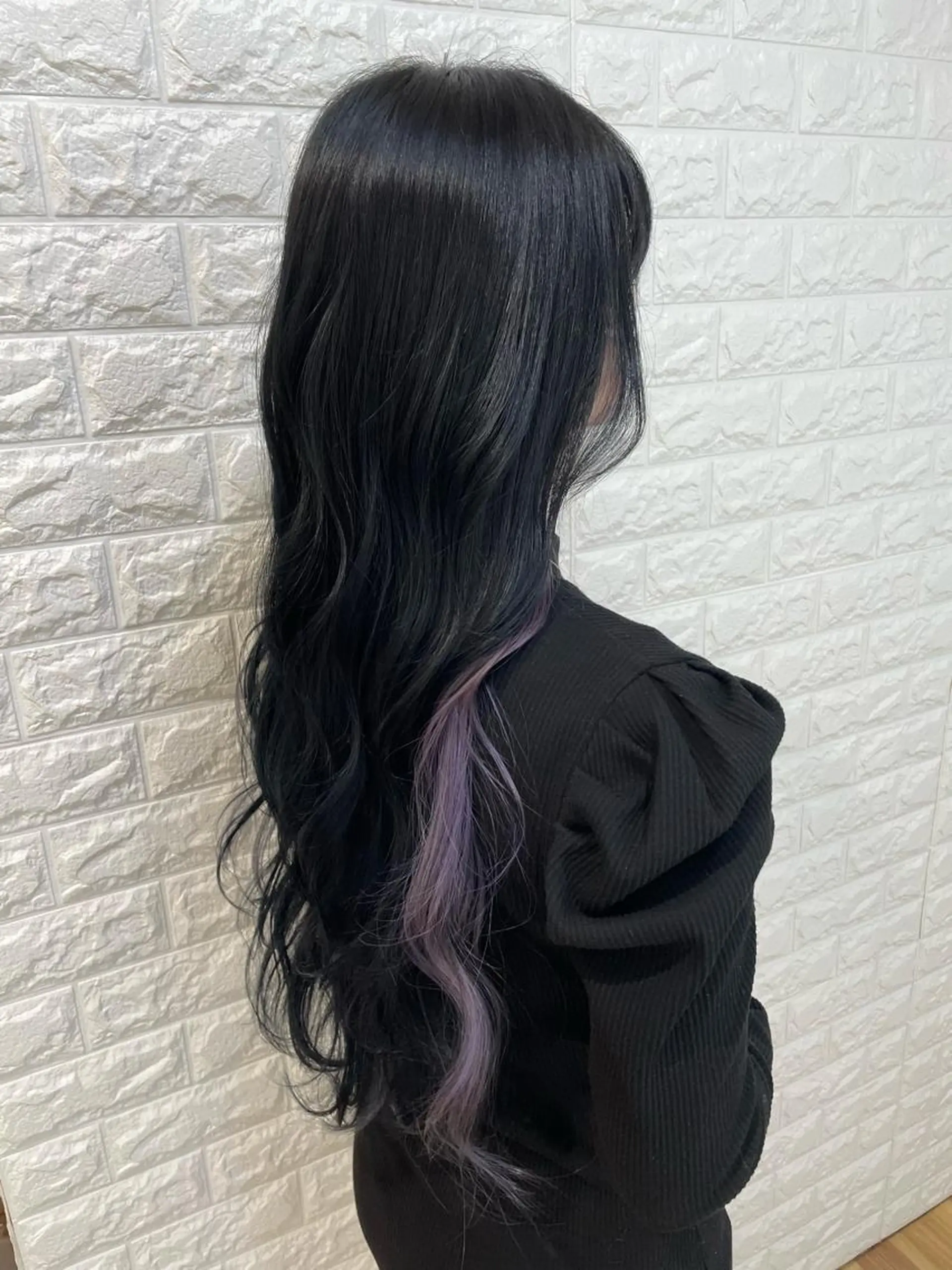 ロング カラー 黒髪 ブリーチ ブルーカラー ブルーブラック イルミナカラー 福森 みずきのヘアスタイル