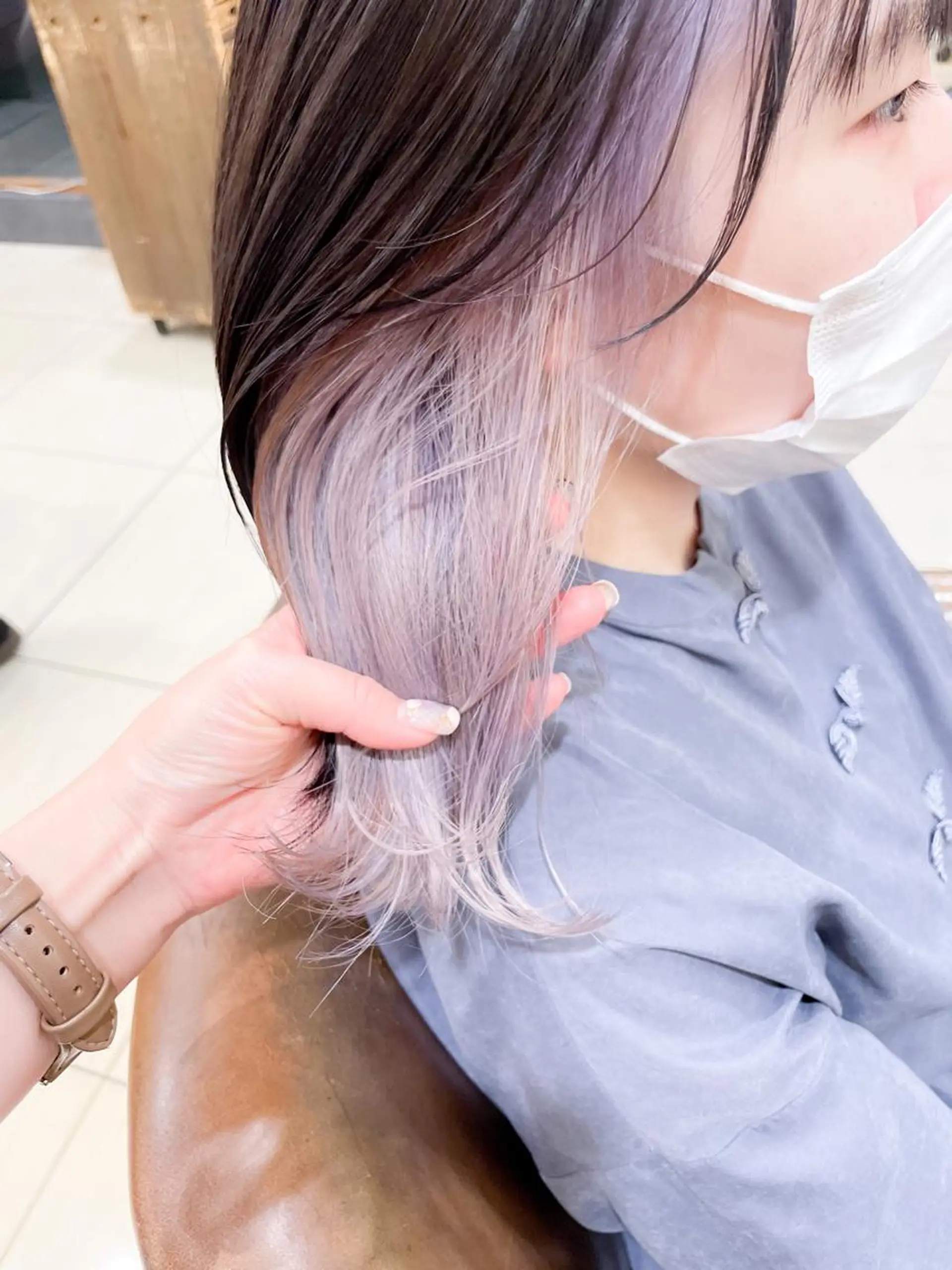 ミディアム カラー インナーカラー シルバー ホワイトシルバー ヘアカラー ✨カラー支持No.1 🧸ワキ カナコ🧸のヘアスタイル