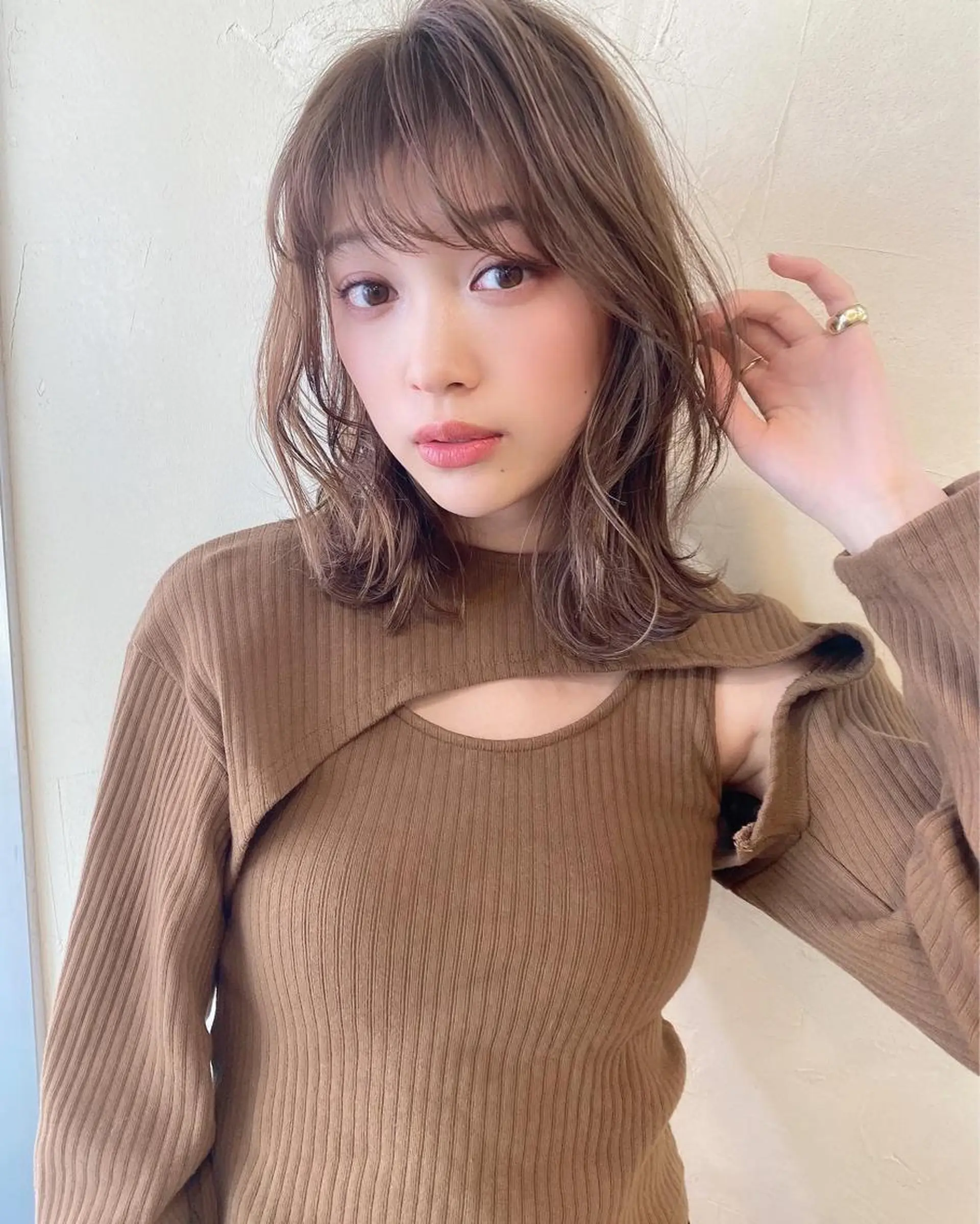 ミディアム 韓国風ヘア レイヤーカット 鎌倉 彩のヘアスタイル