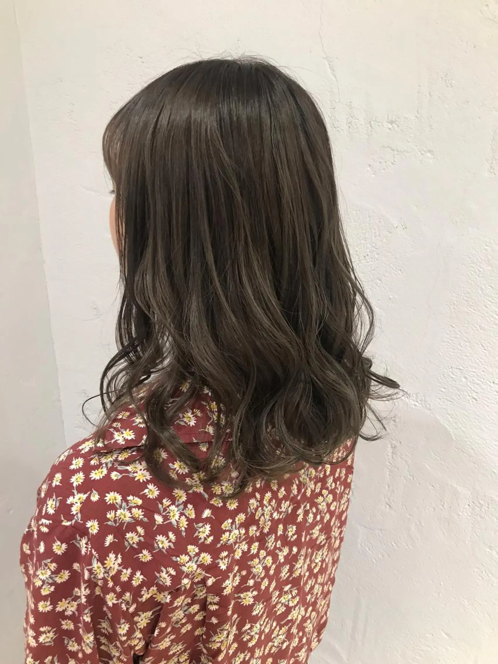 セミロング カラー グレージュ 🫧透明感カラー/ ボブ/小笠原汐海🪽のヘアスタイル