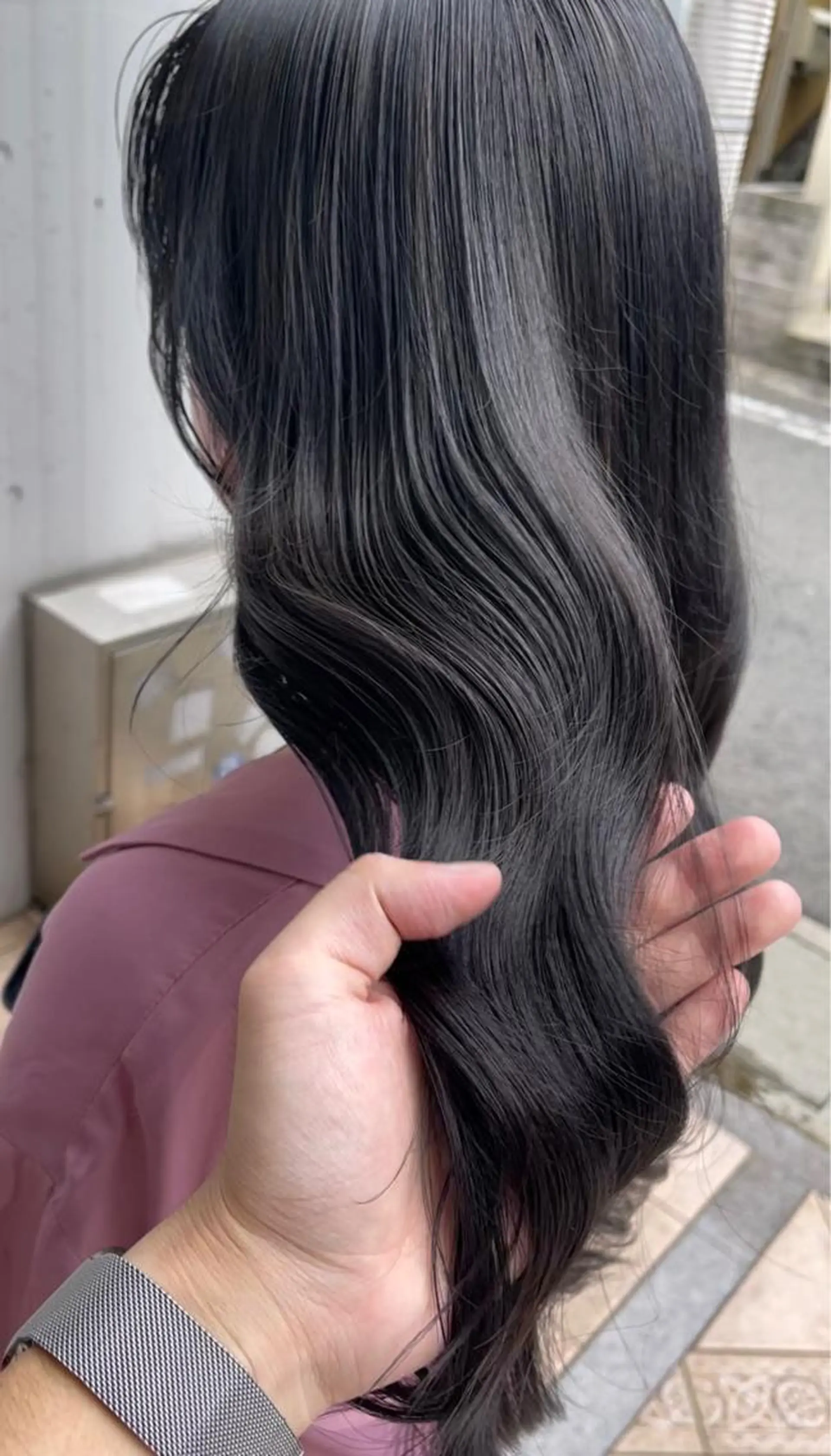 ロング カラー アッシュ ベージュカラー 透明感カラー グレージュ 泉 堅也のヘアスタイル