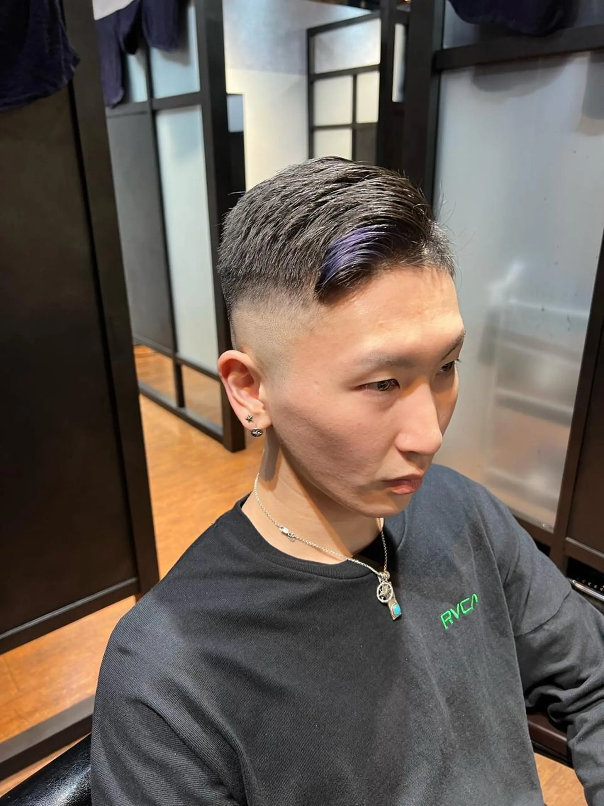 カラー メンズ newi TATSUのヘアスタイル