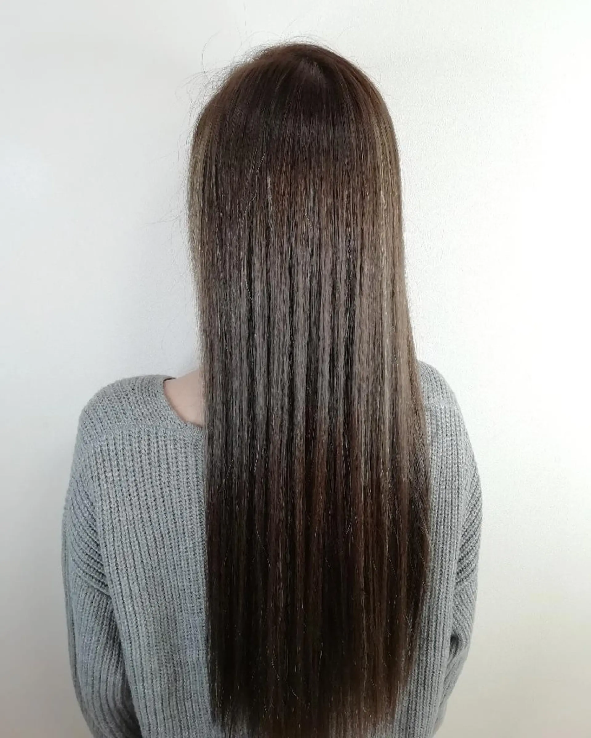 ロング カラー ベージュカラー フォギーベージュ カット 縮毛矯正 トリートメント Roid 代表✨HIROのヘアスタイル