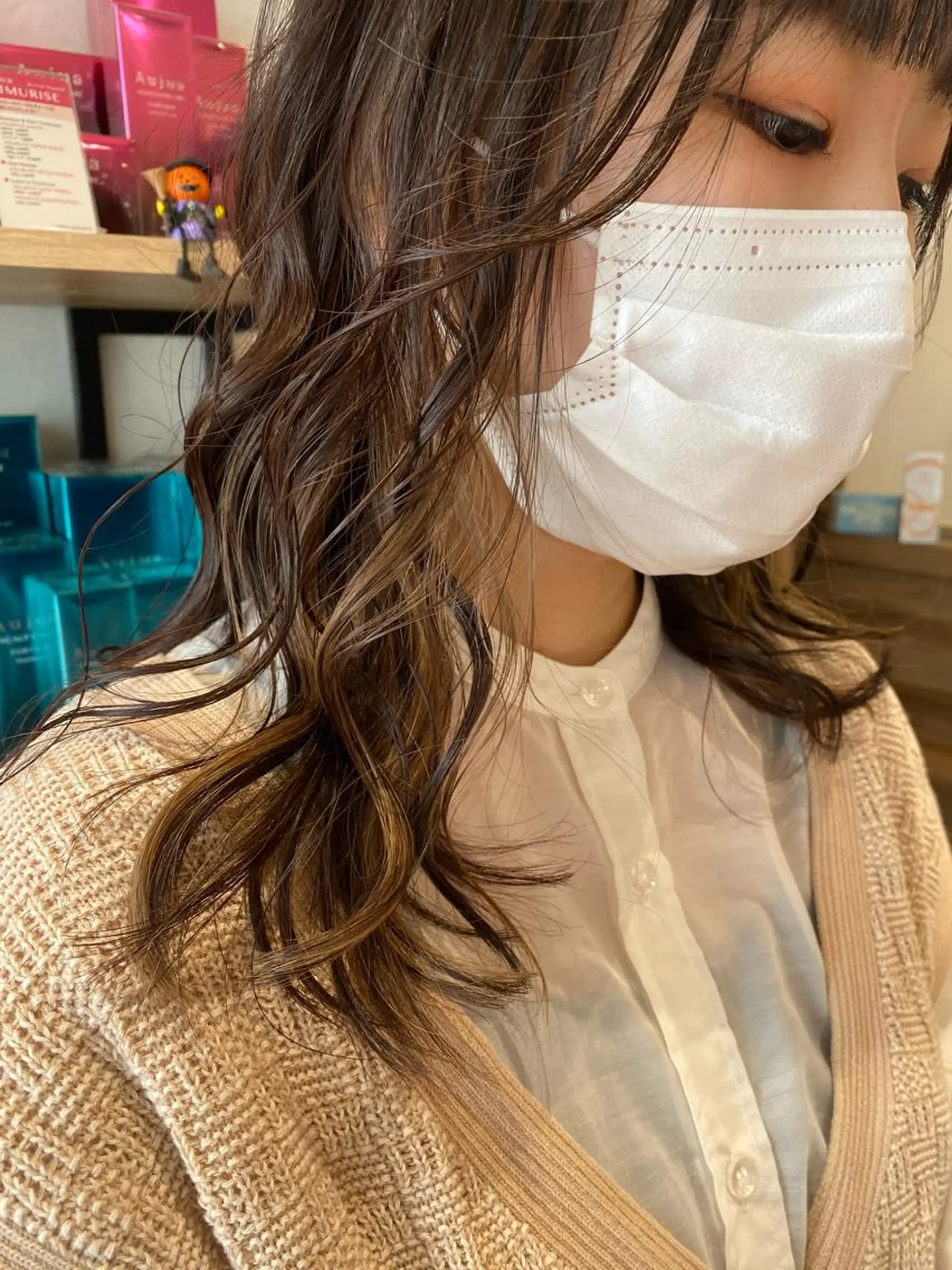 セミロング カラー ヘアアレンジ ベージュカラー イヤリングカラー ヘアカラー トリートメント ヘッドスパ パーマ指名No1 /namiのヘアスタイル