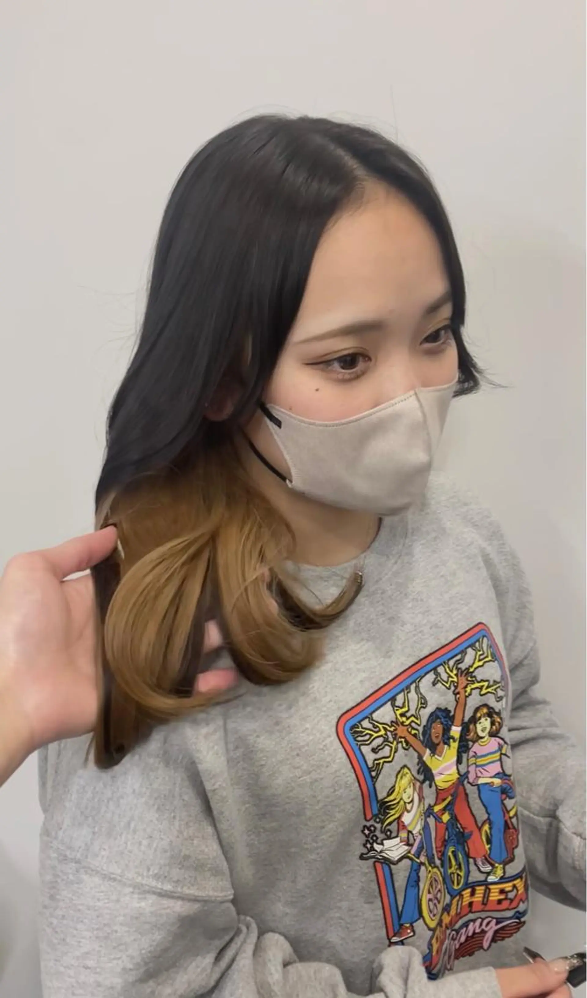 セミロング カラー ブリーチ デザインカラー ハイトーンカラー 似合わせカット sunc所属・梅田l大人韓国ヘア レイヤー×艶カラーのヘアスタイル