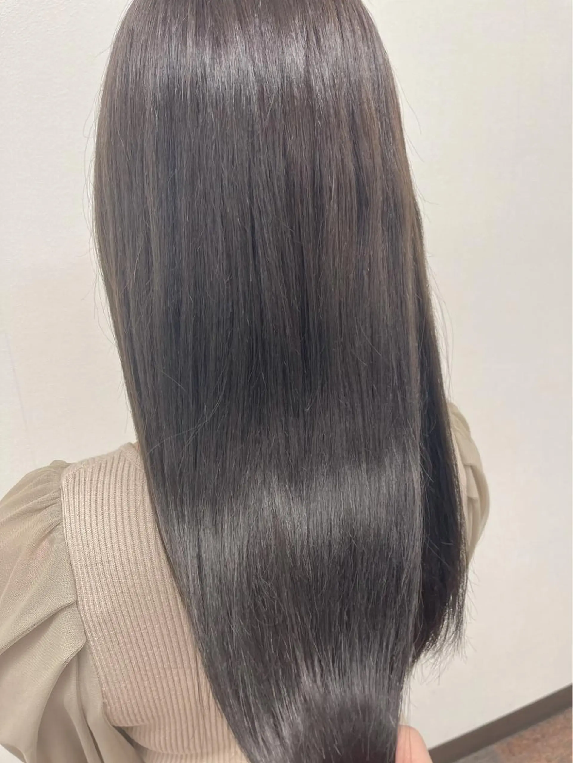 セミロング カラー ヘアアレンジ ミストバング ブリーチ ケアブリーチ 透明感カラー デザインカラー maoブリーチ無し 似合わせカラーのヘアスタイル