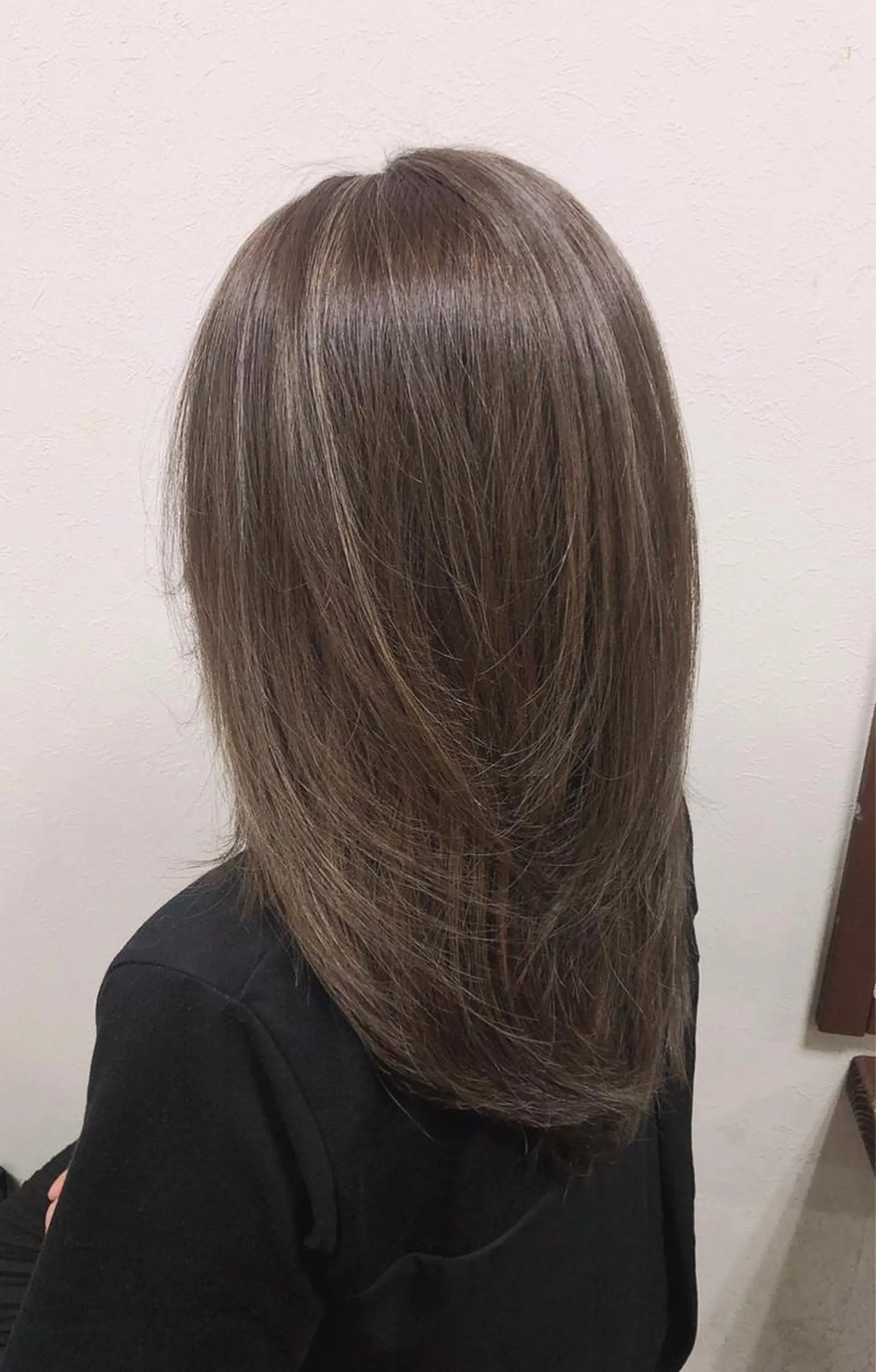 セミロング カット ヘアーズベリー 藤本のヘアスタイル