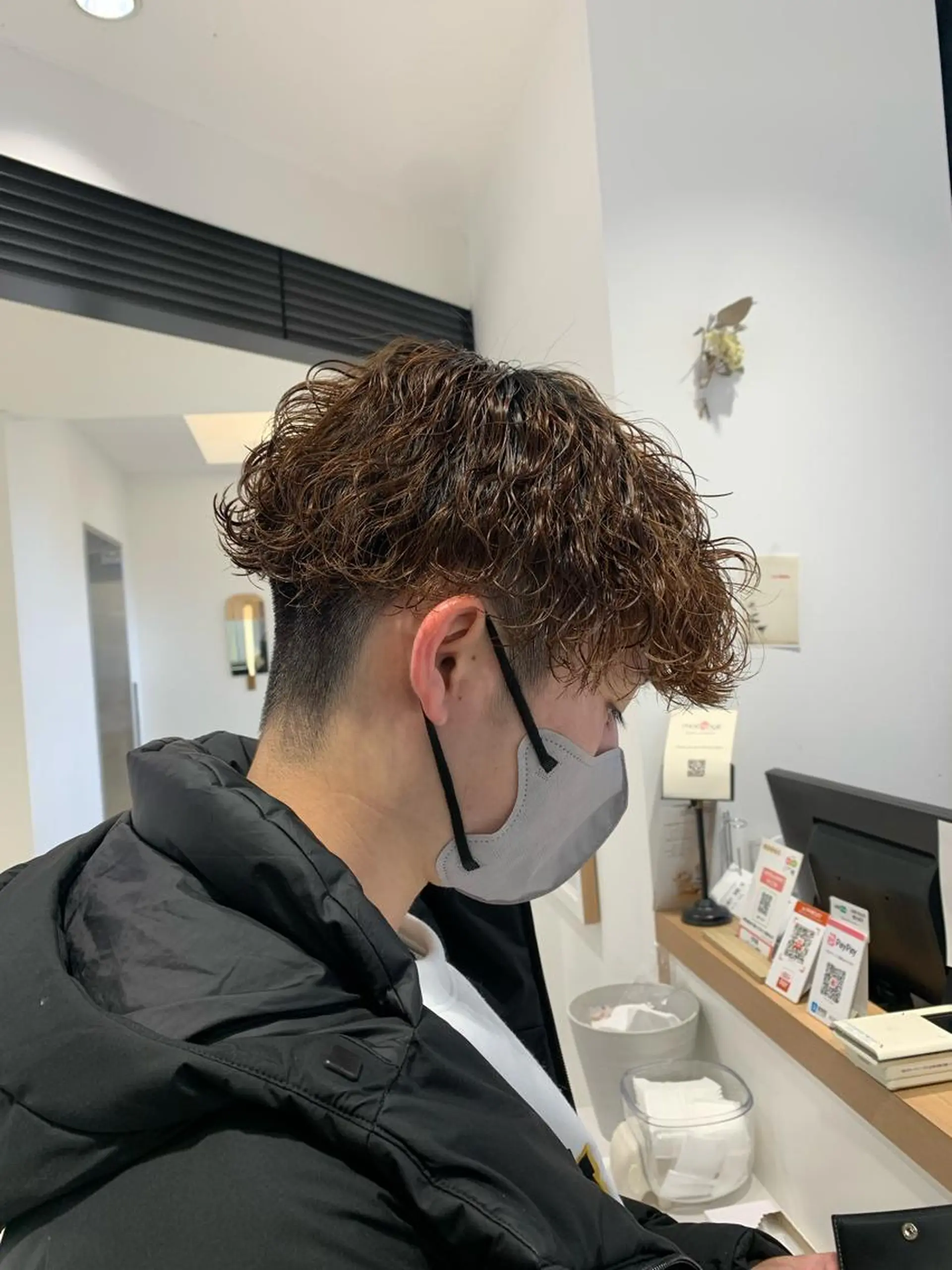 ショート パーマ メンズ メンズパーマ 波巻きパーマ カット パーマ メンズカット・ パーマ🎈はなさかのヘアスタイル