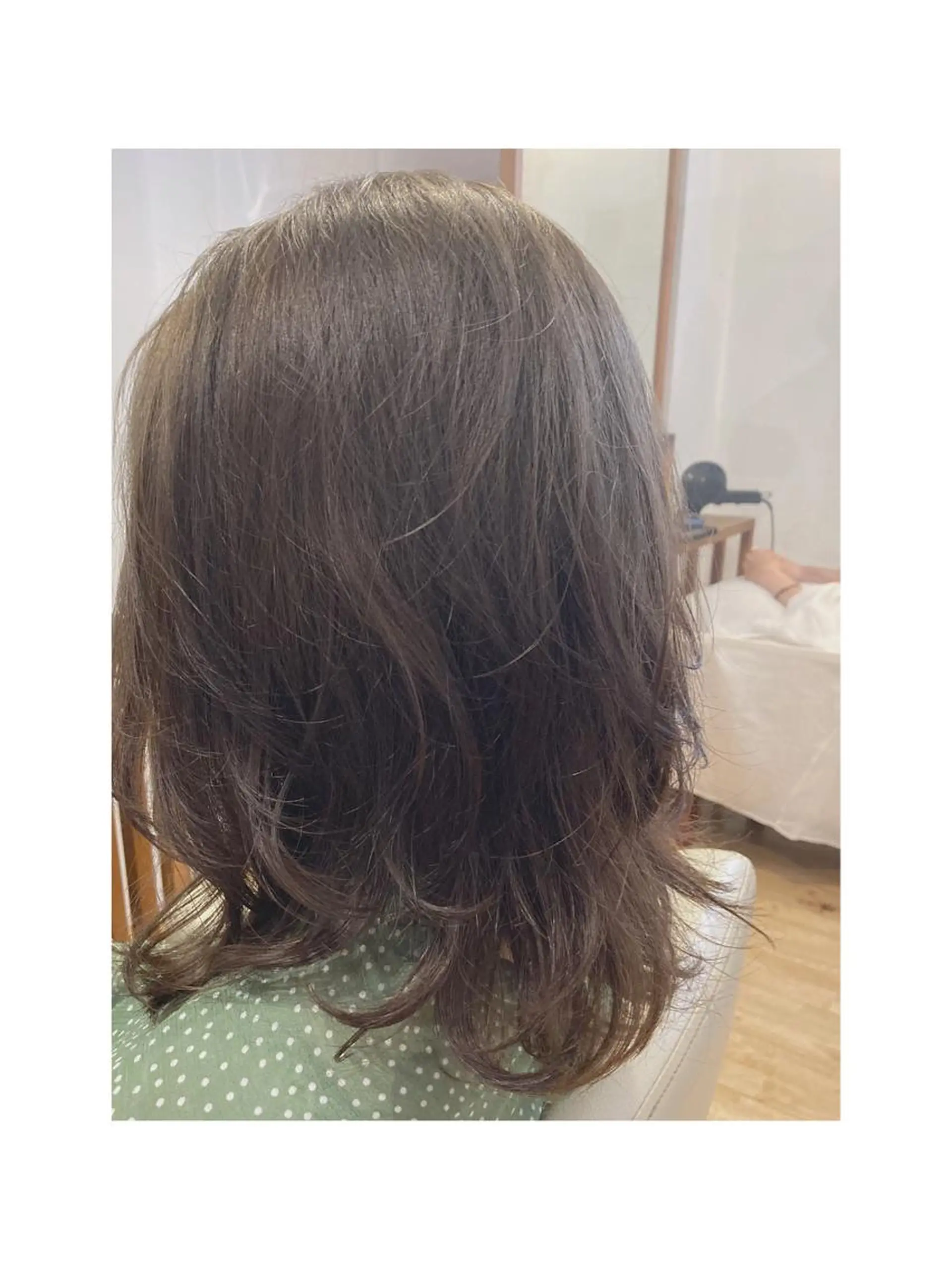 ミディアム タカノ アツコのヘアスタイル