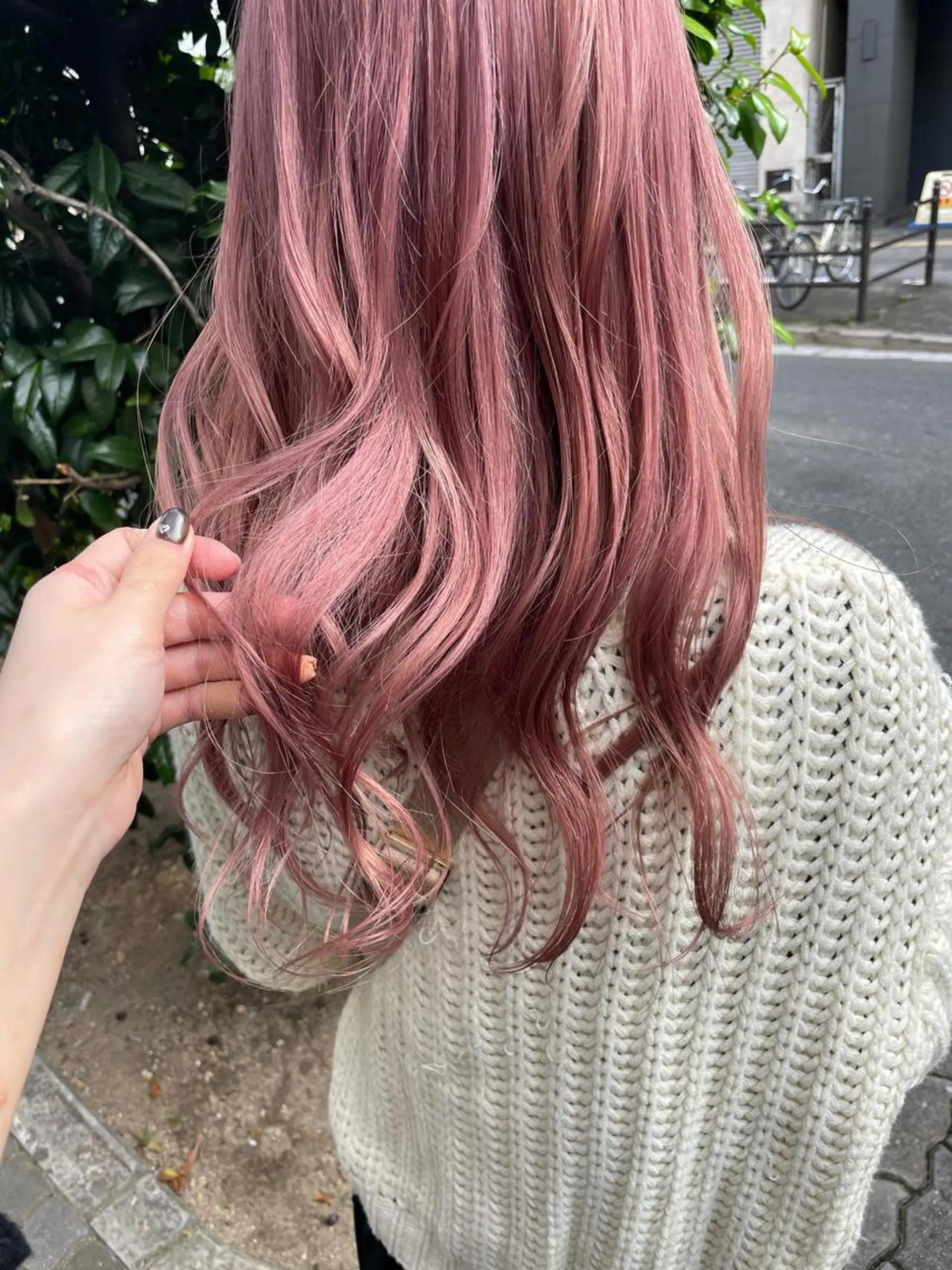 ロング カラー akane .のヘアスタイル