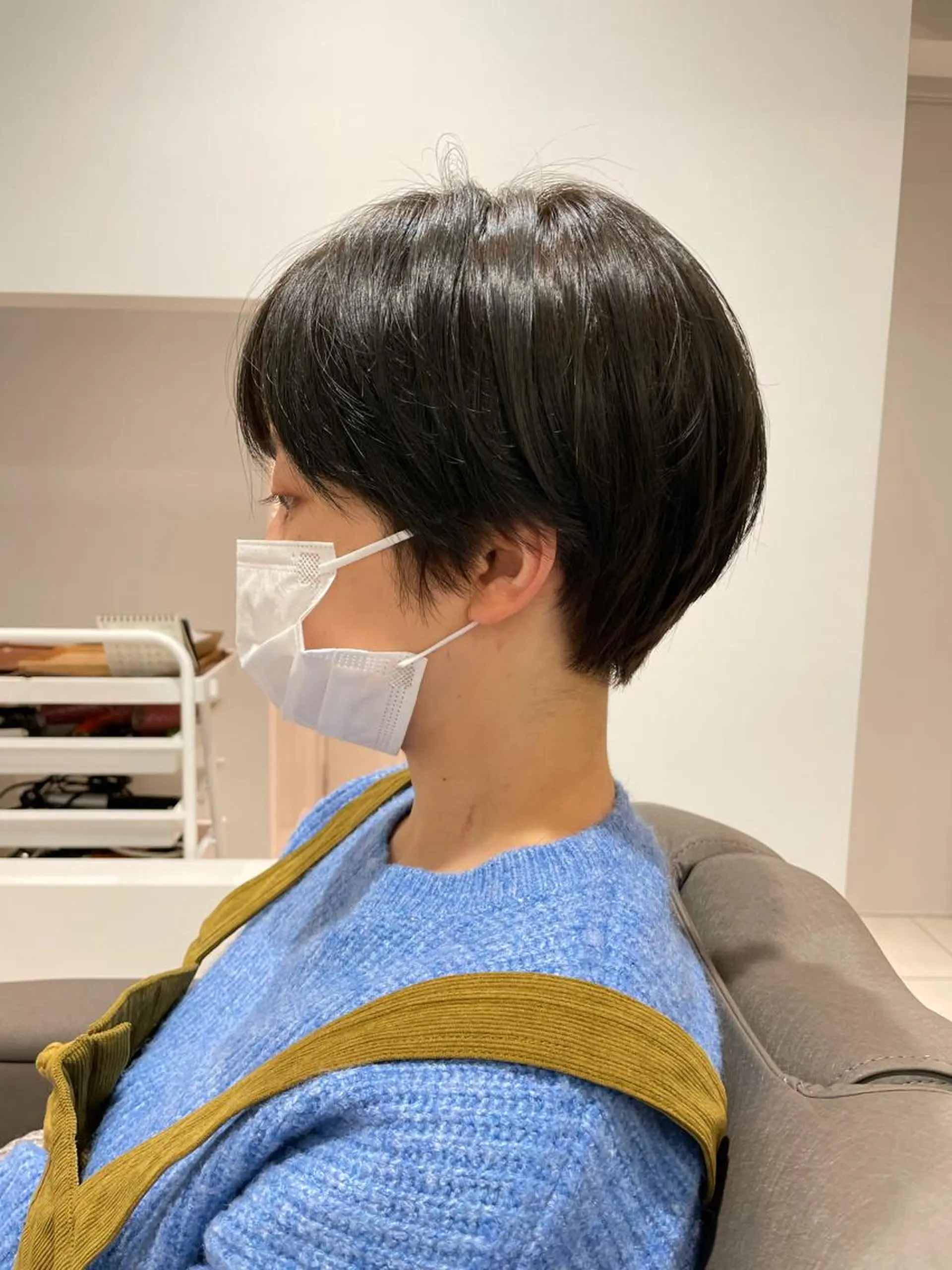 ショート カラー ブラウンカラー オリーブブラウン ショートヘア 太田ありさ クリーミーヘアカラーのヘアスタイル