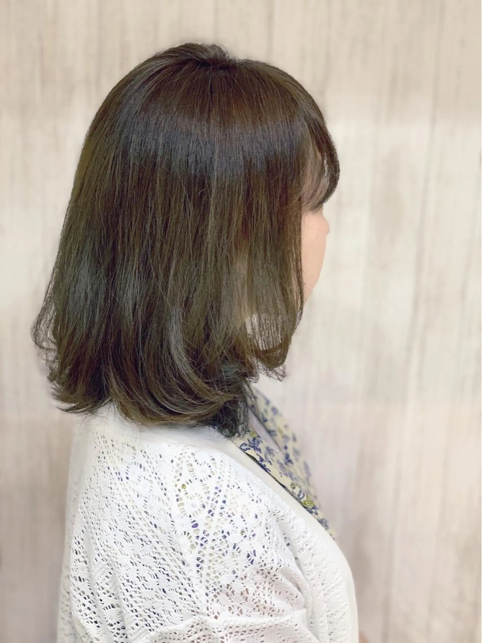 ミディアム カラー アディクシーカラー ブリーチ カット ヘアカラー トリートメント 石沢 知康のヘアスタイル