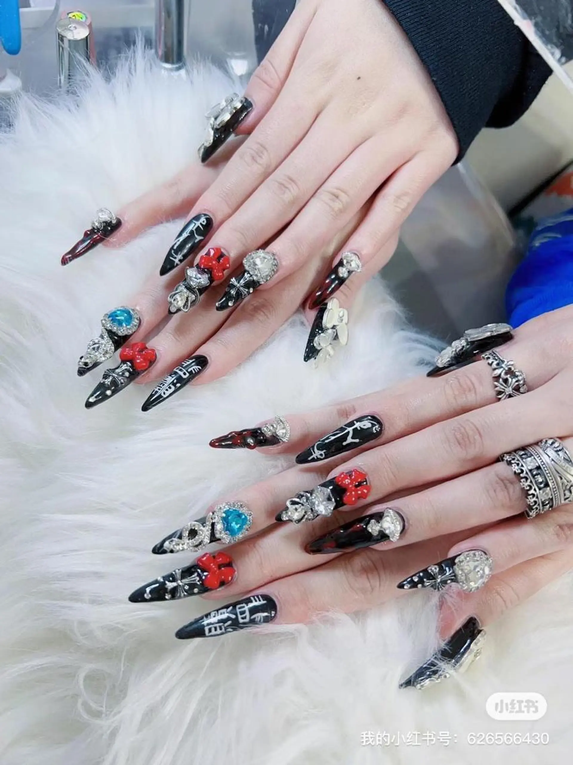 ネイル 菲菲ネイルサロン所属・FF フィフィネイルサロンのネイルデザイン