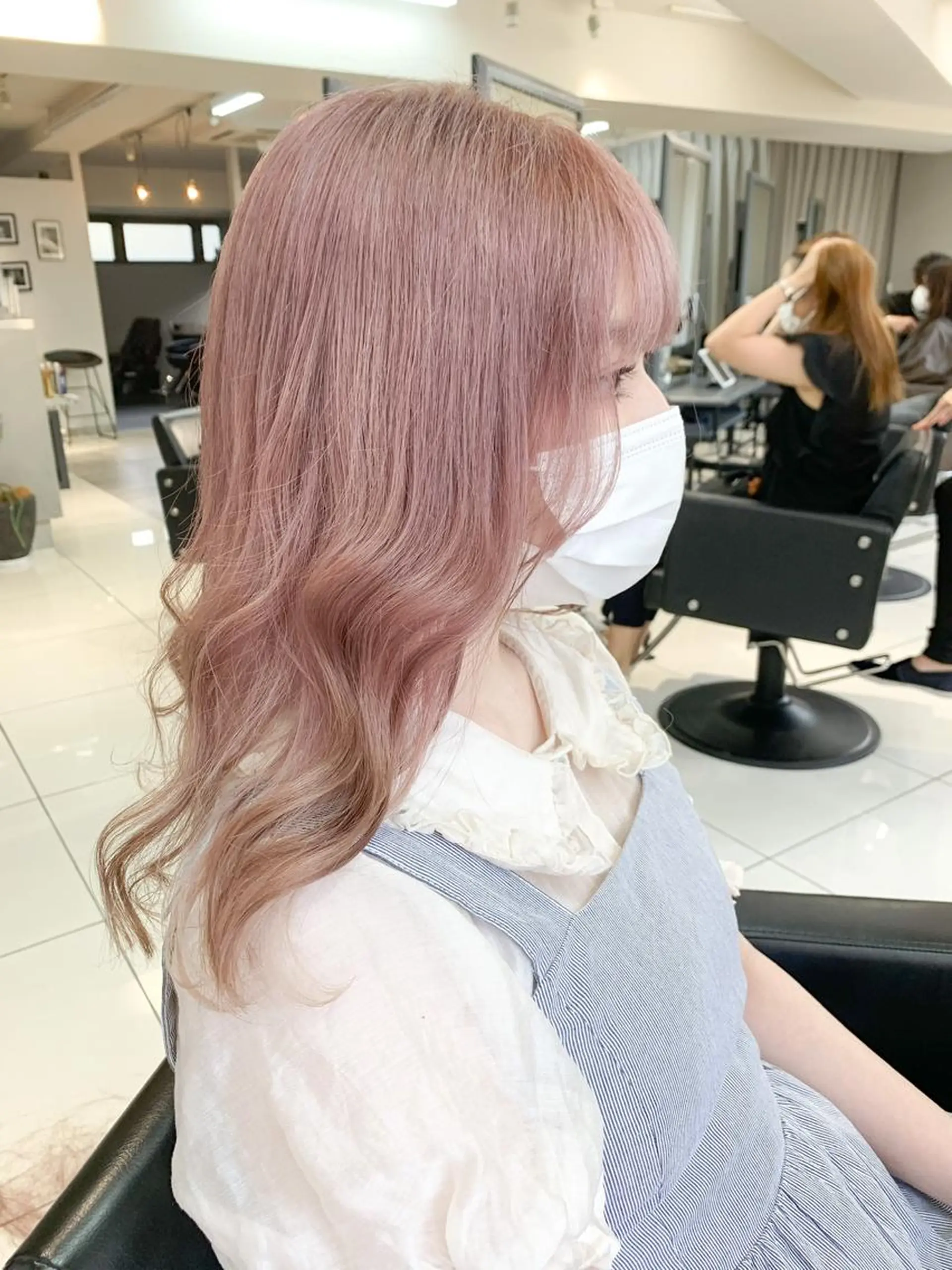 セミロング カラー raika .のヘアスタイル