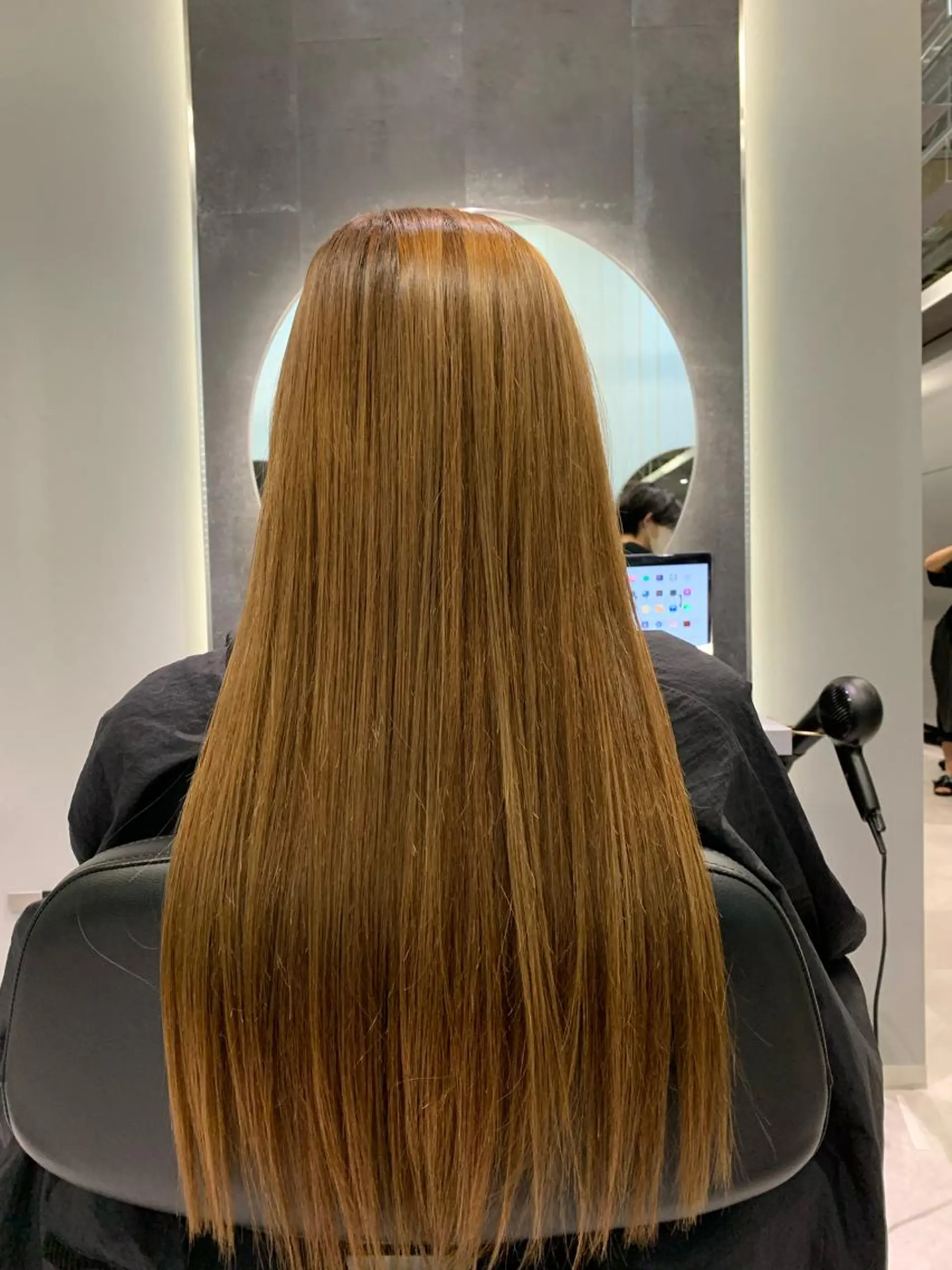 ロング カラー アディクシーカラー イルミナカラー トリートメント カット ヘアカラー トリートメント luff銀座所属・髪質改善艶髪特化 二瓶　海人のヘアスタイル