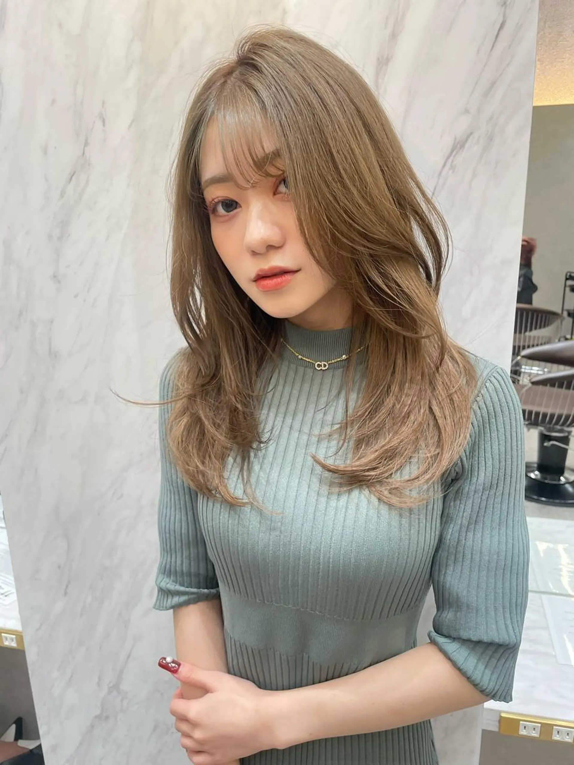 ミディアム rina／ベージュ ワンホン/韓国ヘアのヘアスタイル