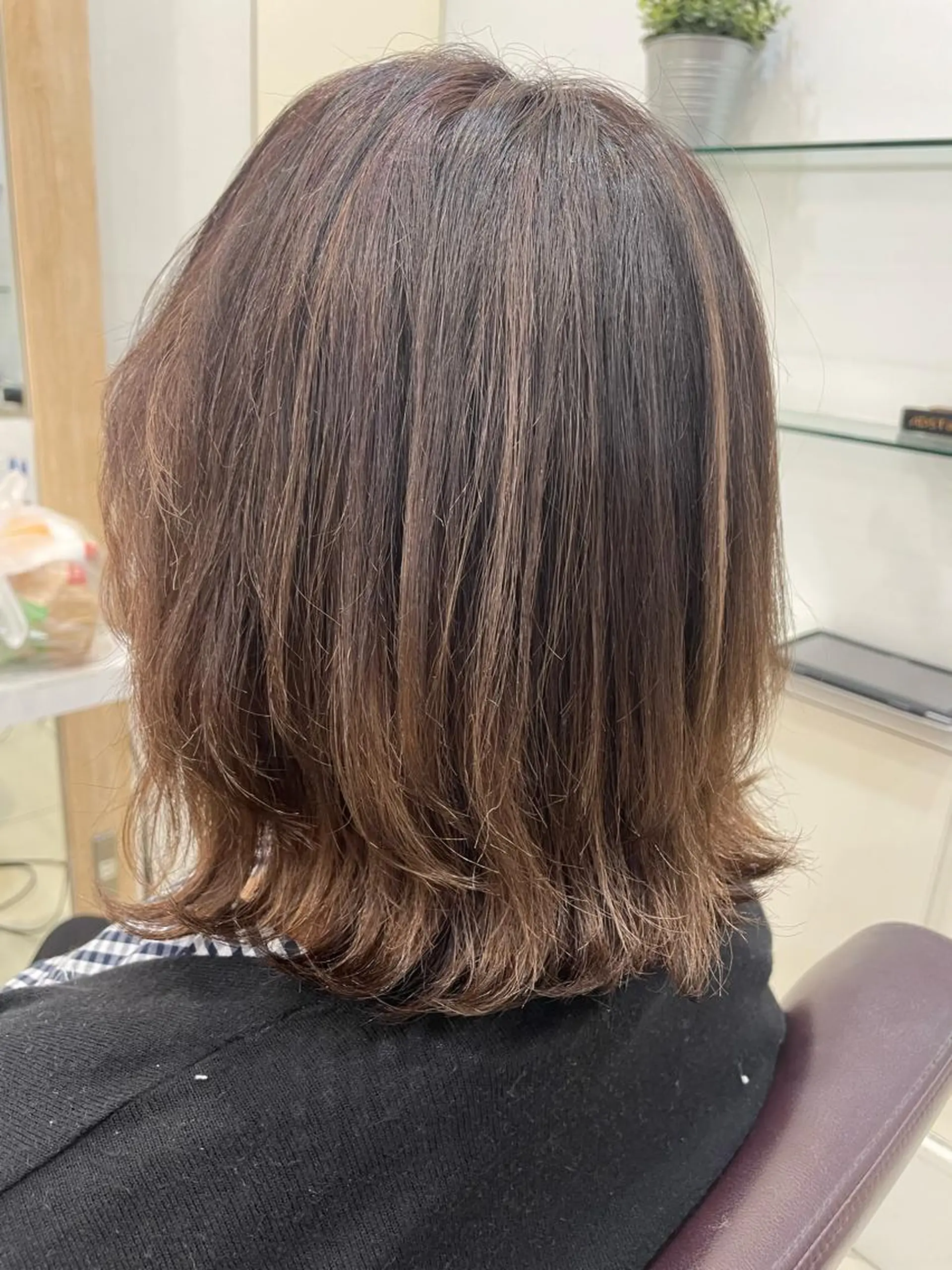 ミディアム 中村 友香🧸 ブリーチ/艶髪カラーのヘアスタイル