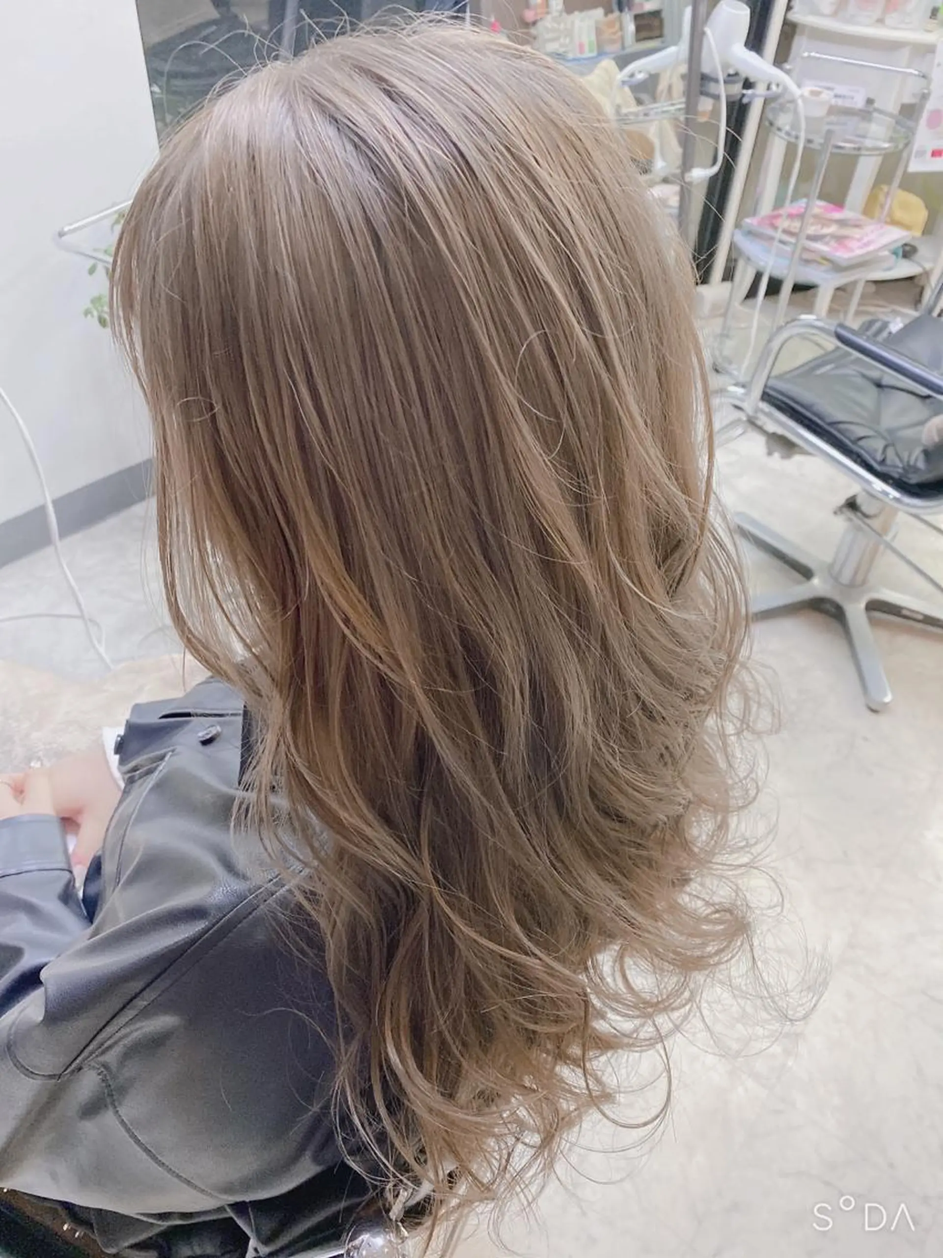 ロング ヘアカラー EXCIA所属・imaizumi takuyaのヘアスタイル