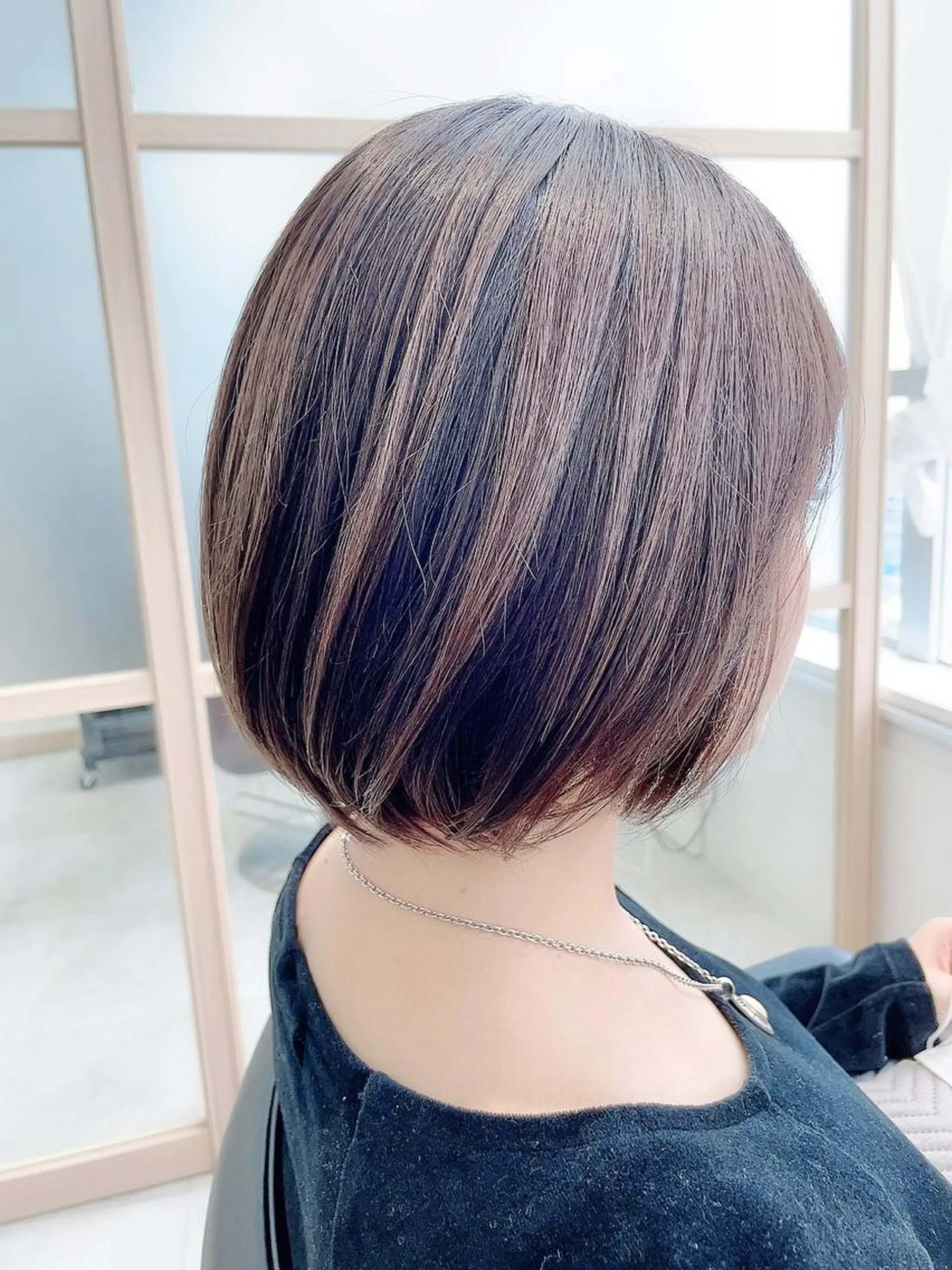 ミディアム カット ヘアカラー トリートメント 透明感カラー 山中のヘアスタイル