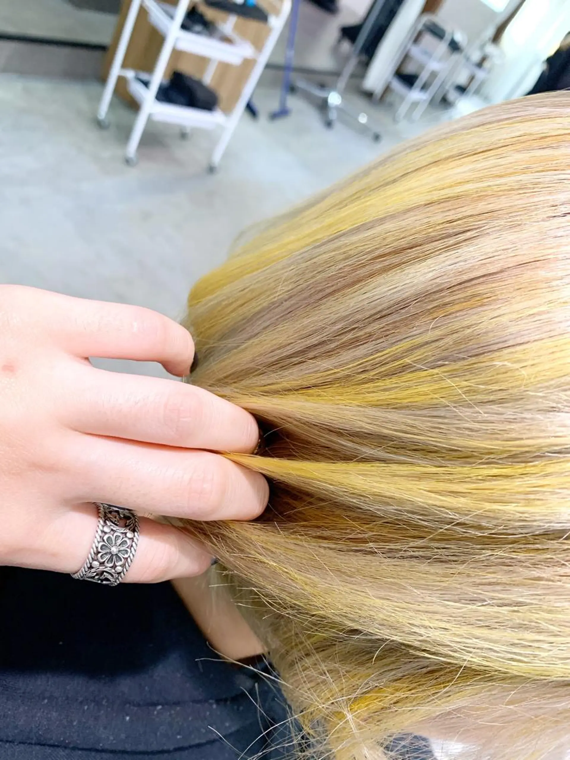 ミディアム カラー ヘアアレンジ イルミナカラー インナーカラー ピンクカラー 髪質改善 小顔カット 指名支持率NO.1 スタイリストのヘアスタイル