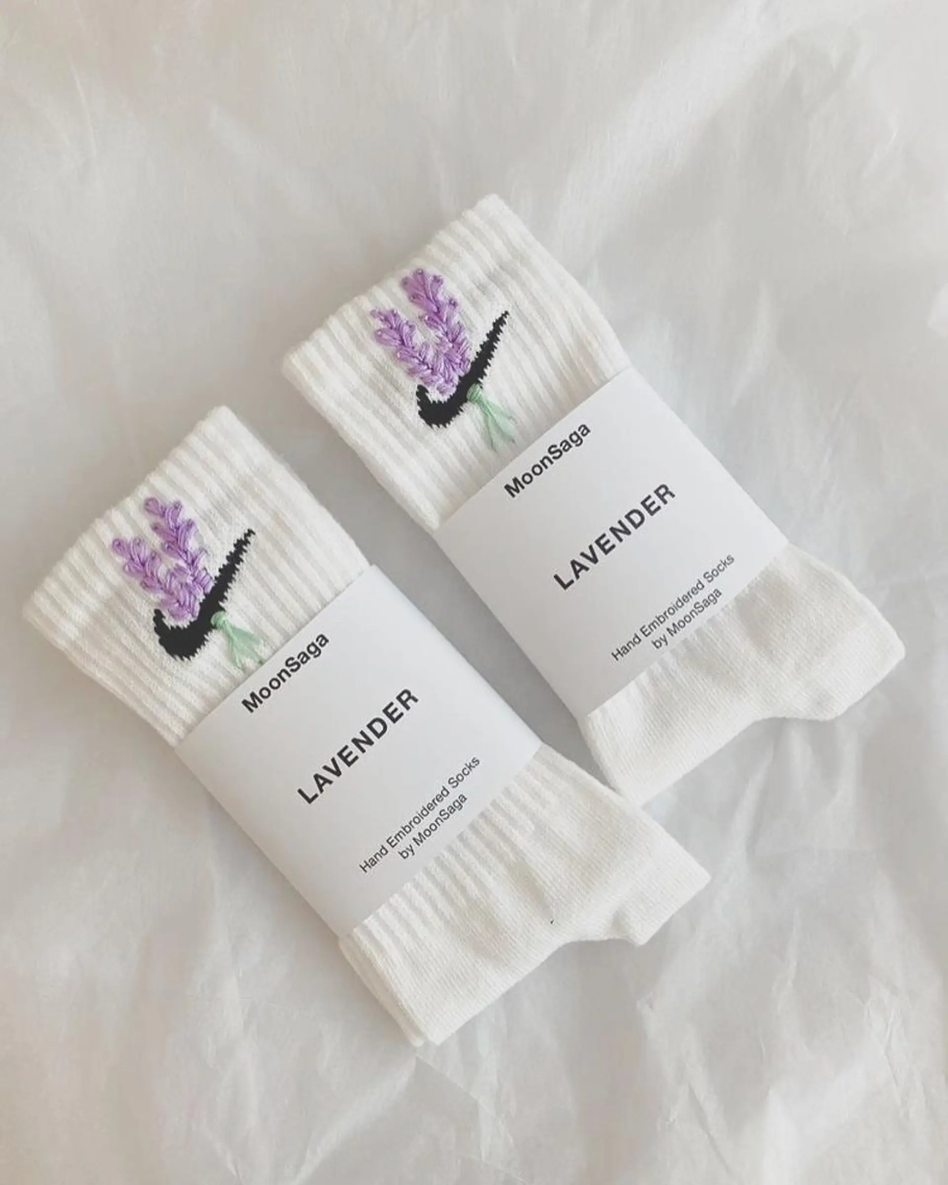 ネイル ちゅるんネイル🪄 耳ツボジュエリー🔗のネイルデザイン