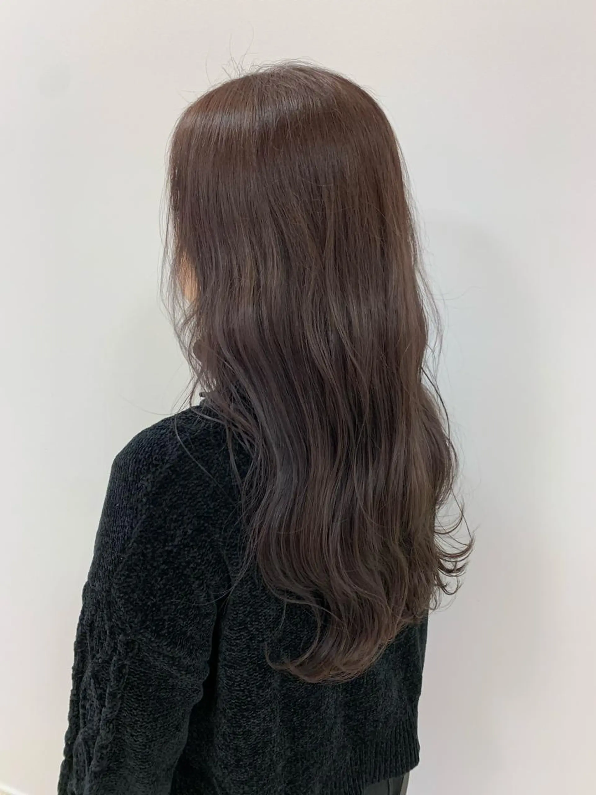 ロング カラー ベージュカラー ラベンダーカラー ラベンダーベージュ カット ヘアカラー 顔まわりカット✄ ベージュカラー🧸のヘアスタイル