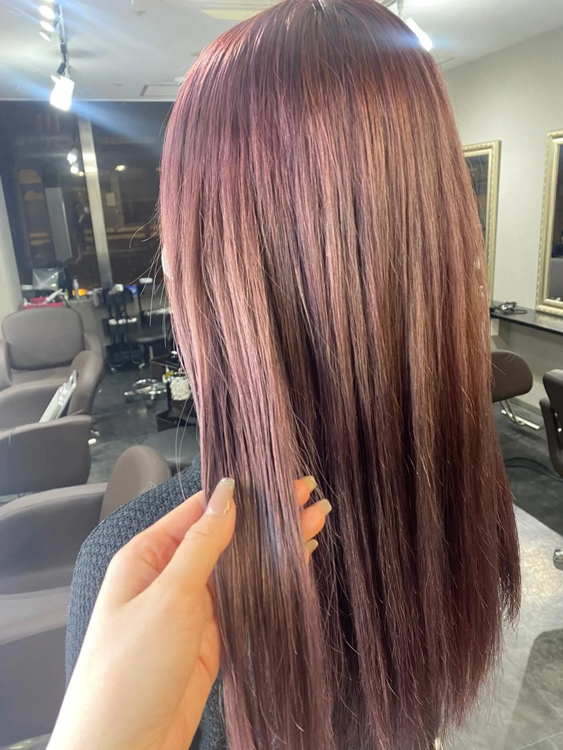 ロング ヘアカラー Milk Tea YUNAのヘアスタイル